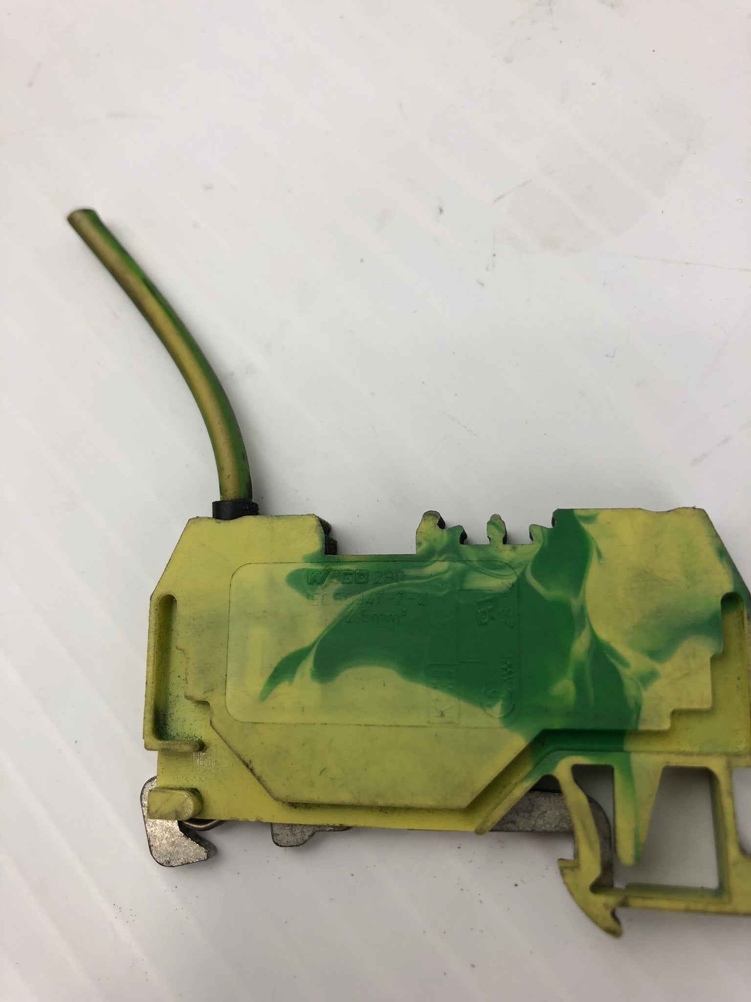 Lot of 2 - WAGO 280 Terminal Block Green Yellow