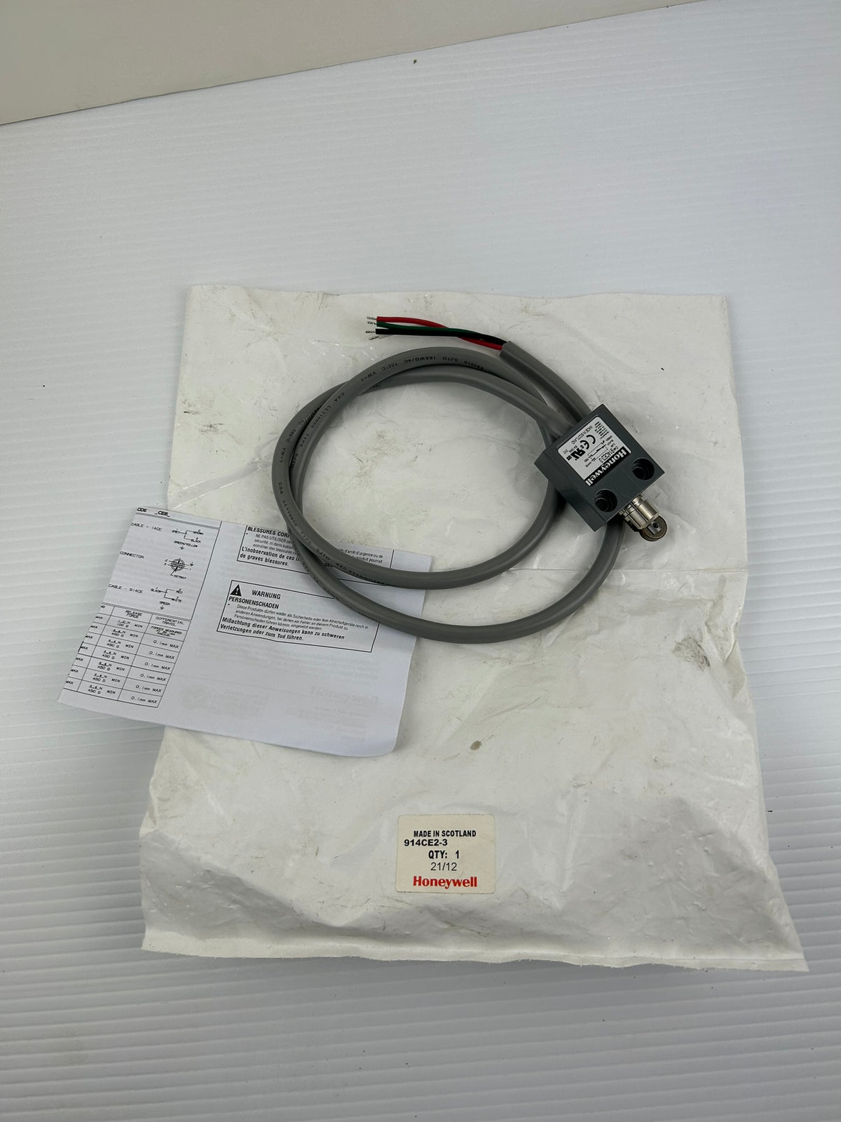 Honeywell 914CE2-3 Travel Switch 21/12 - NEW