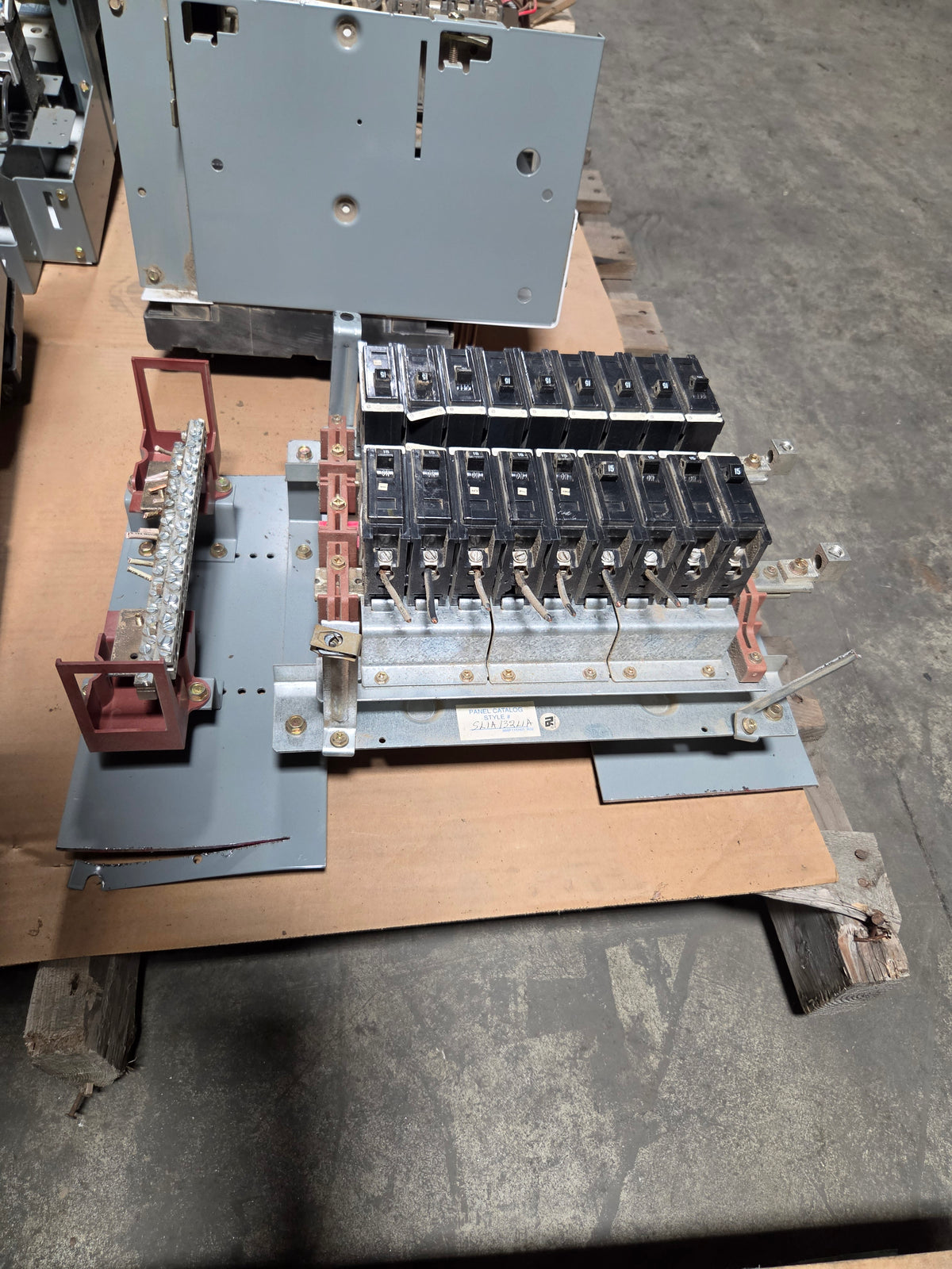 Allen-Bradley Industrial Circuit Breaker Distribution Panel 18 x 15A Breakers