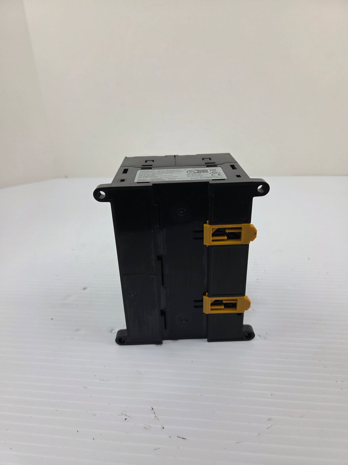 Omron SYSMAC CP1L Programmable Controller CP1L-EM30DT1-D