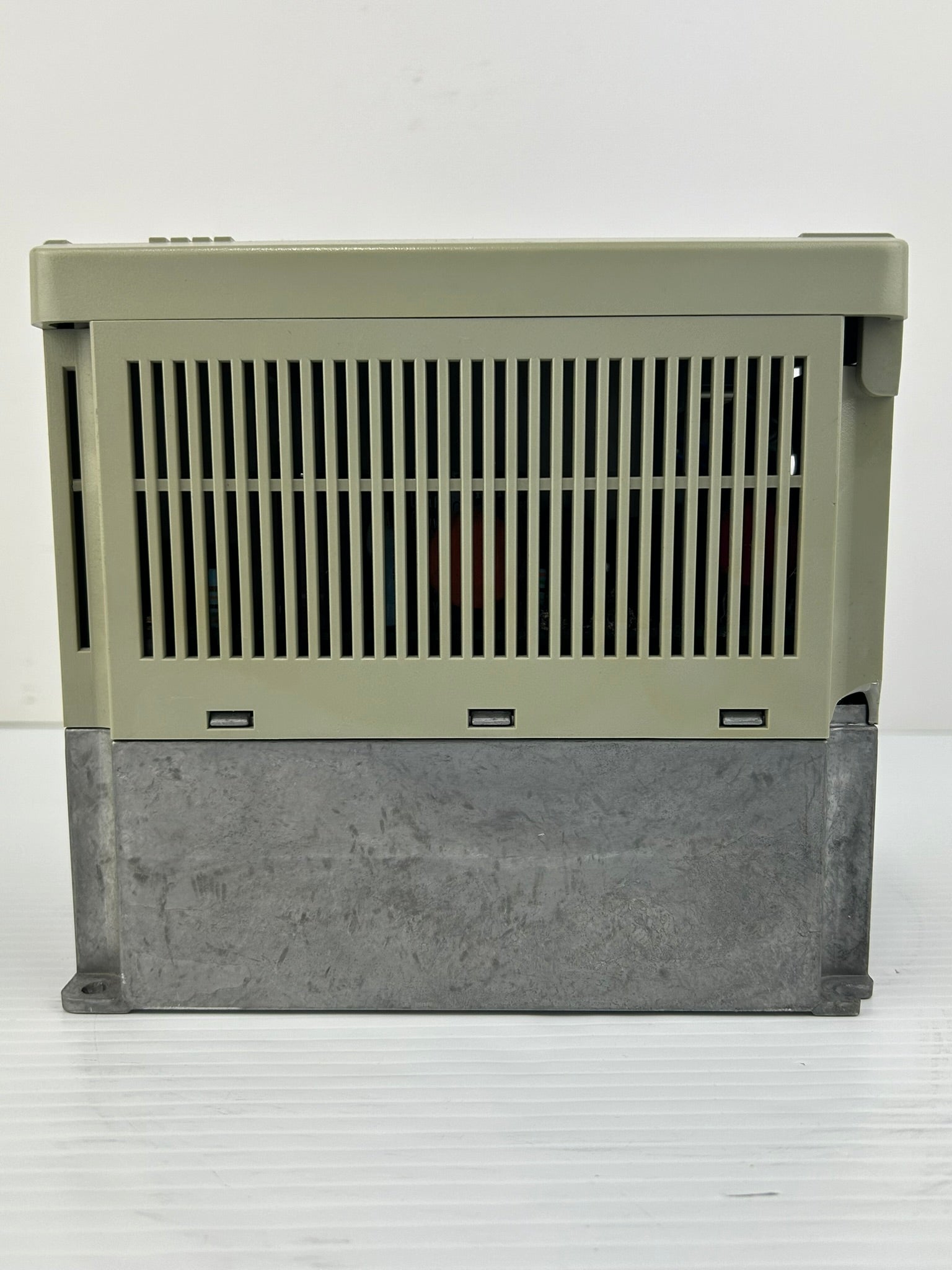 Allen Bradley 1305-BA01A-DE Variable Frequency Drive Series C - No Terminal/Door