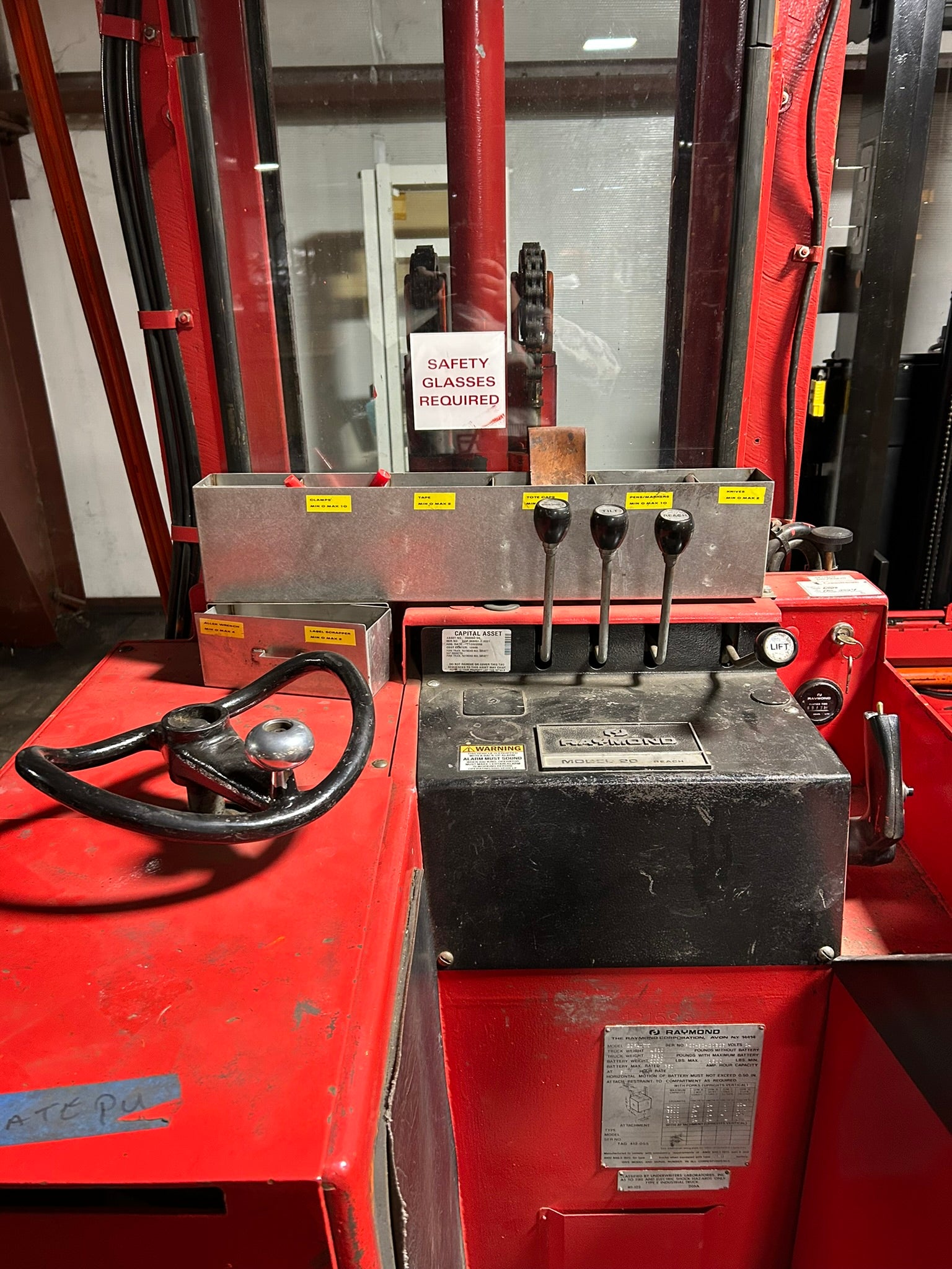 Raymond 20R40TT Electric Stand-Up Forklift Truck 4000 Lb. Capacity 24V 6034 Hrs.