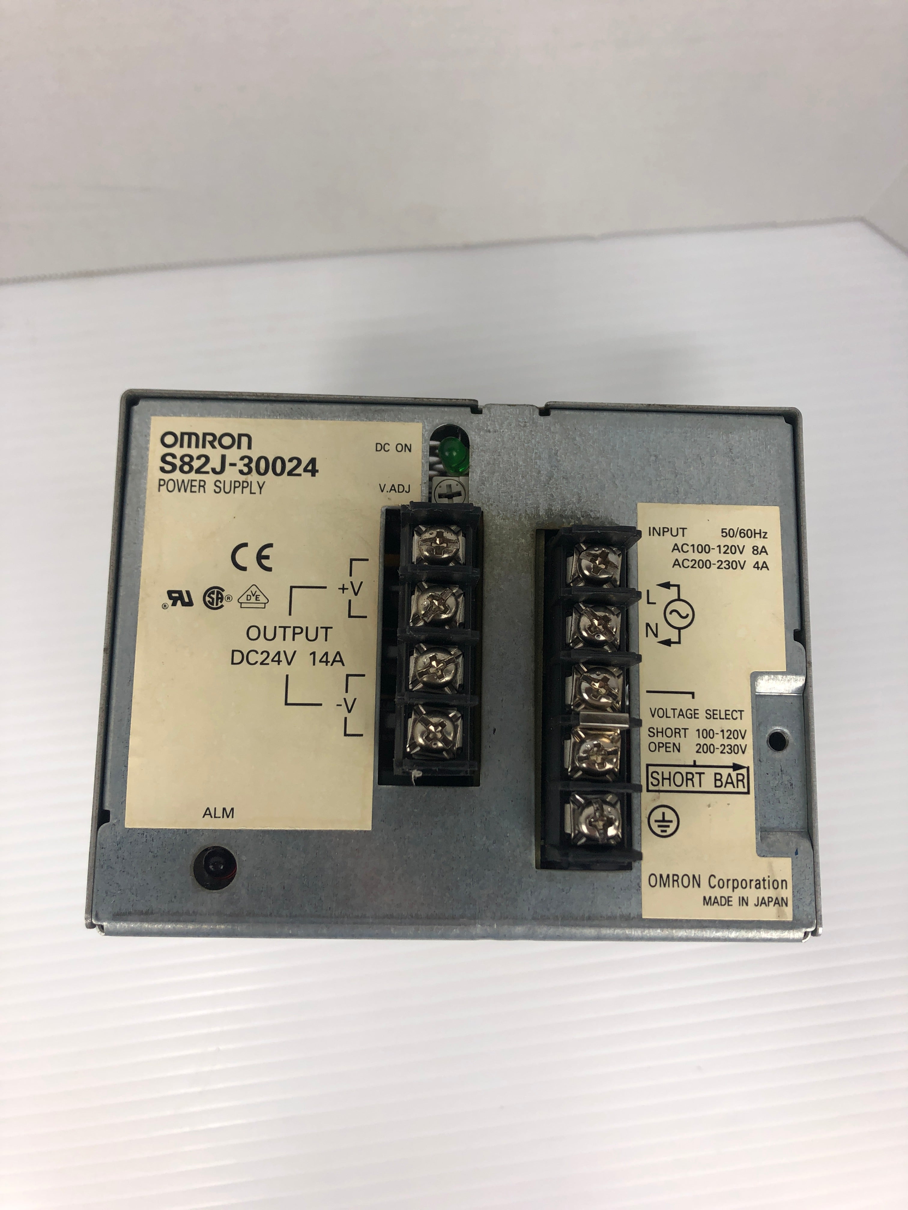 Omron S82J-30024 Power Supply 120-230V 4-8A 50/60Hz