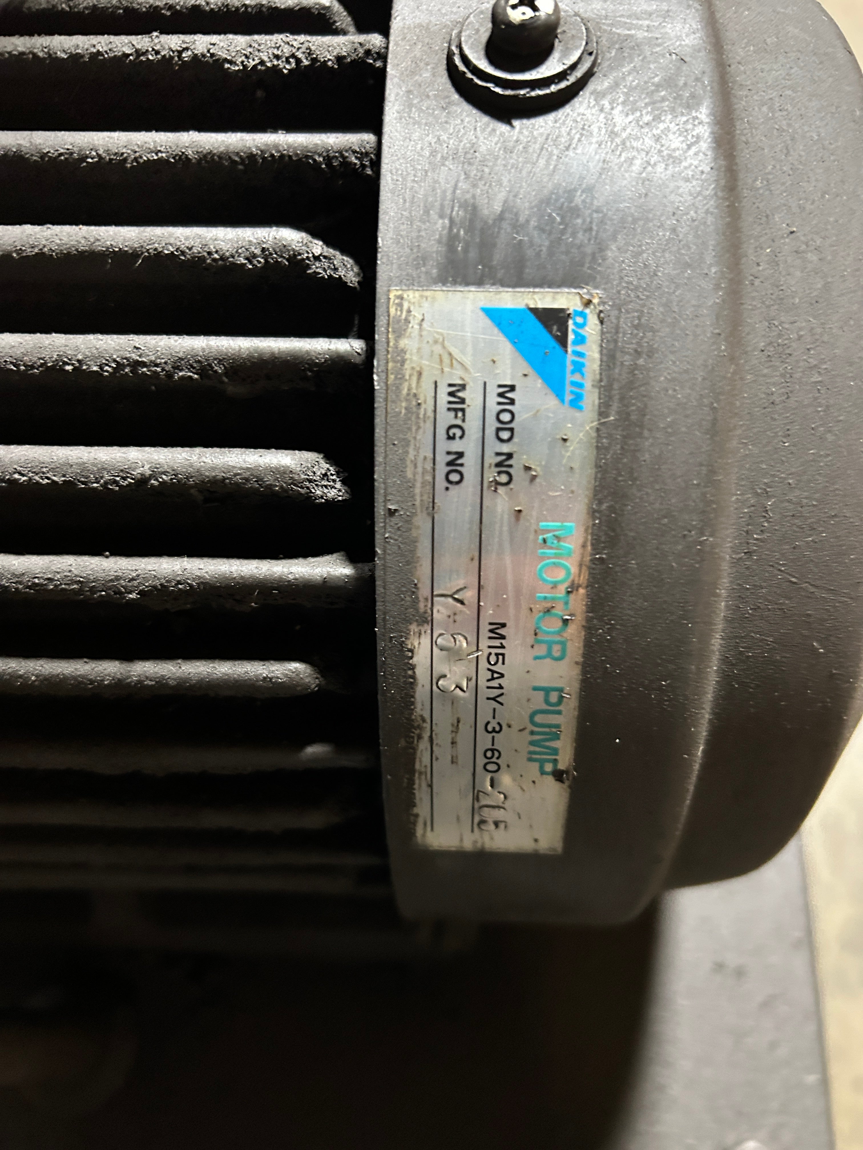 Daikin Industries AKZ206 Inverter Oil Cooling Unit Chiller Oil Hydraulic Tank 9