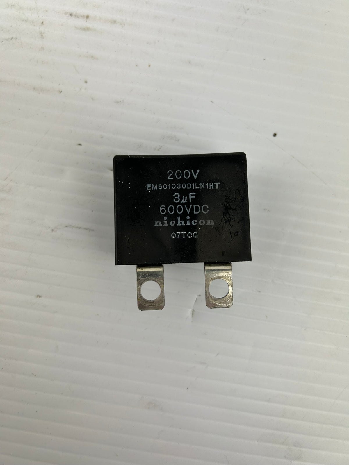 Nichicon EM601030D1LN1HT Capacitor 200V 3UF 600VDC - Lot of 6
