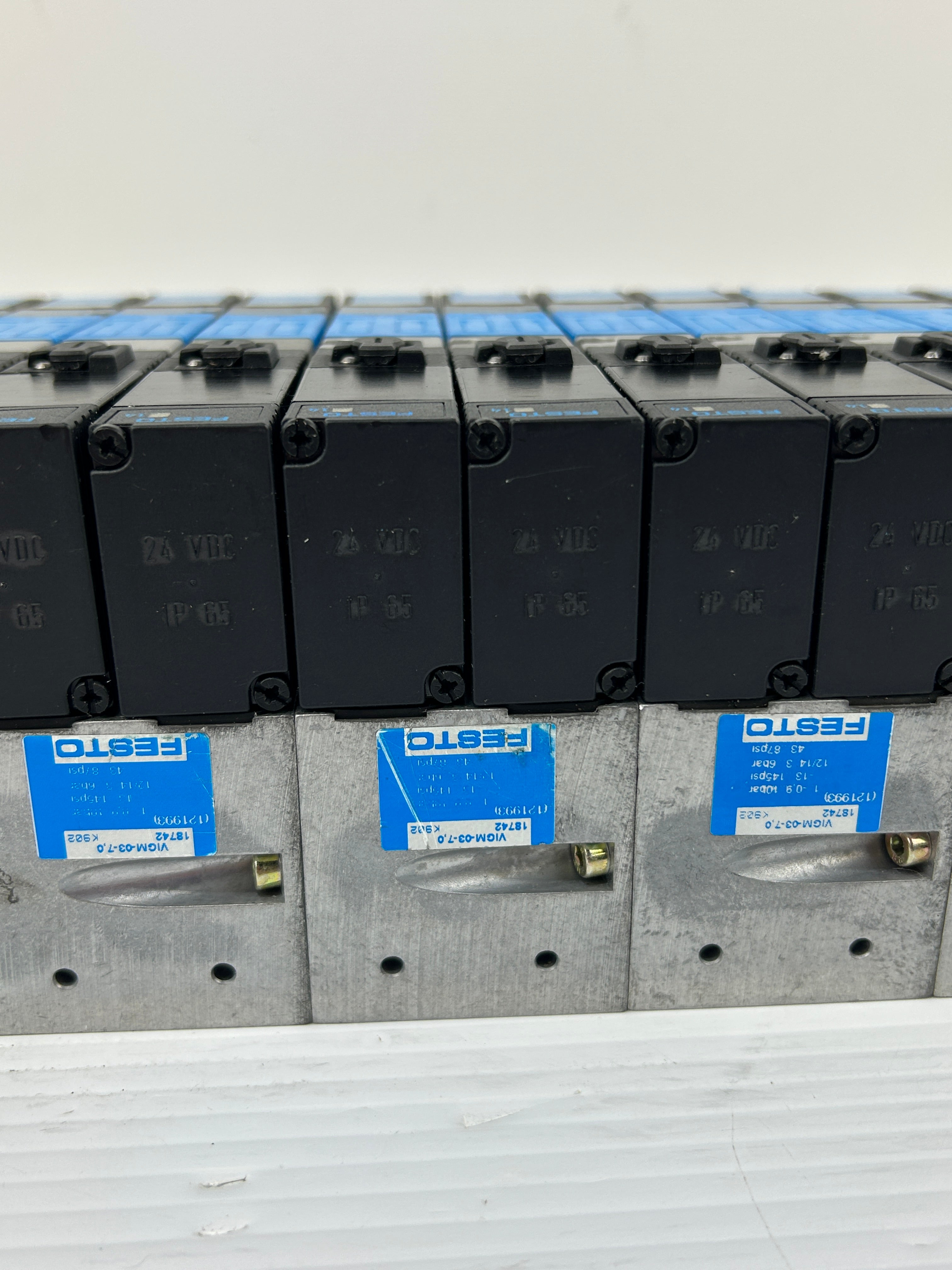 Festo Valve Assembly MTH-5/2-7,0-L-S-VI 151 700 L702 L902 & IFB8-03 18738 L407