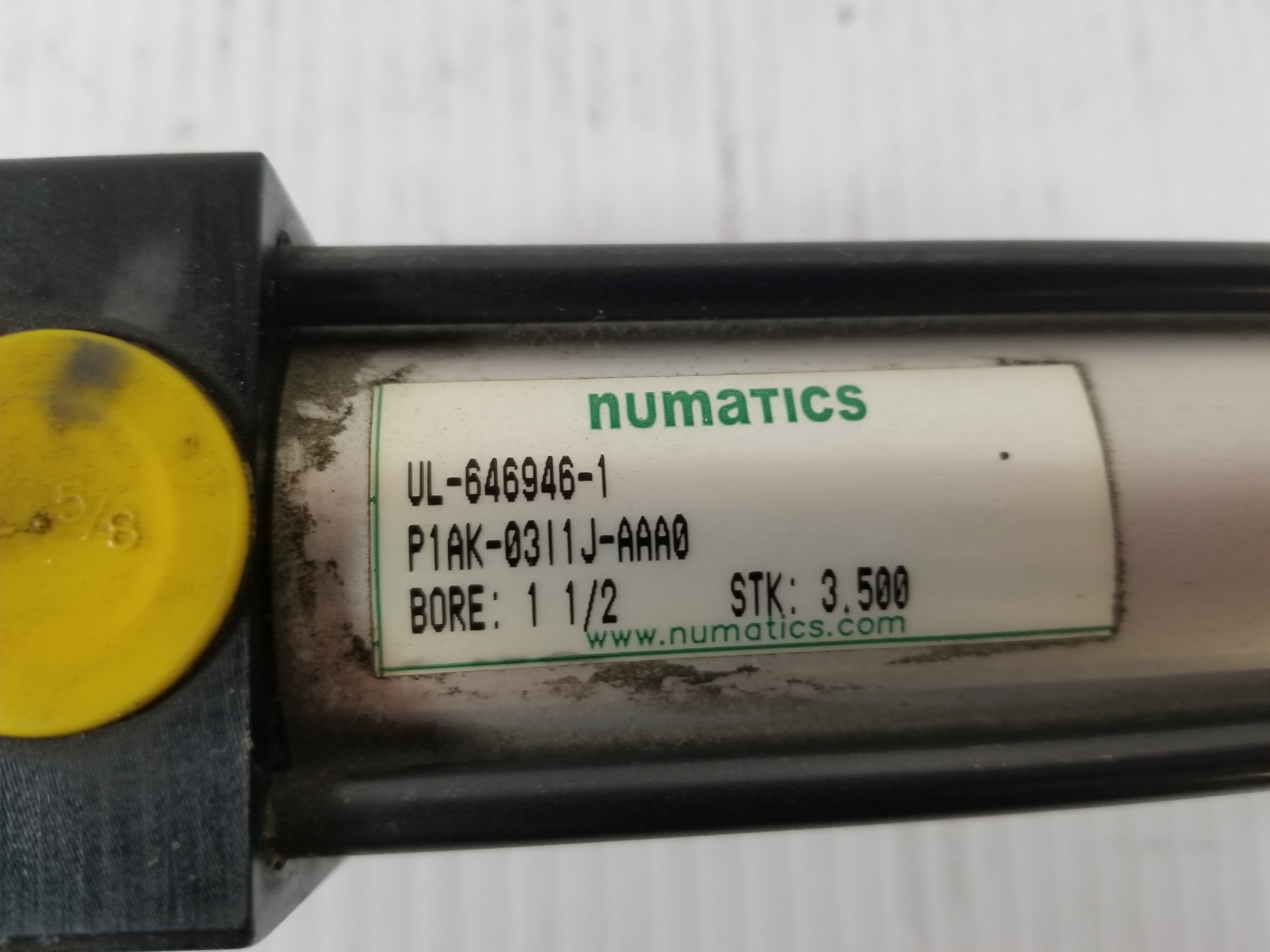 Numatics UL-646946-1 Pneumatic Cylinder 1-1/2x3-1/2"