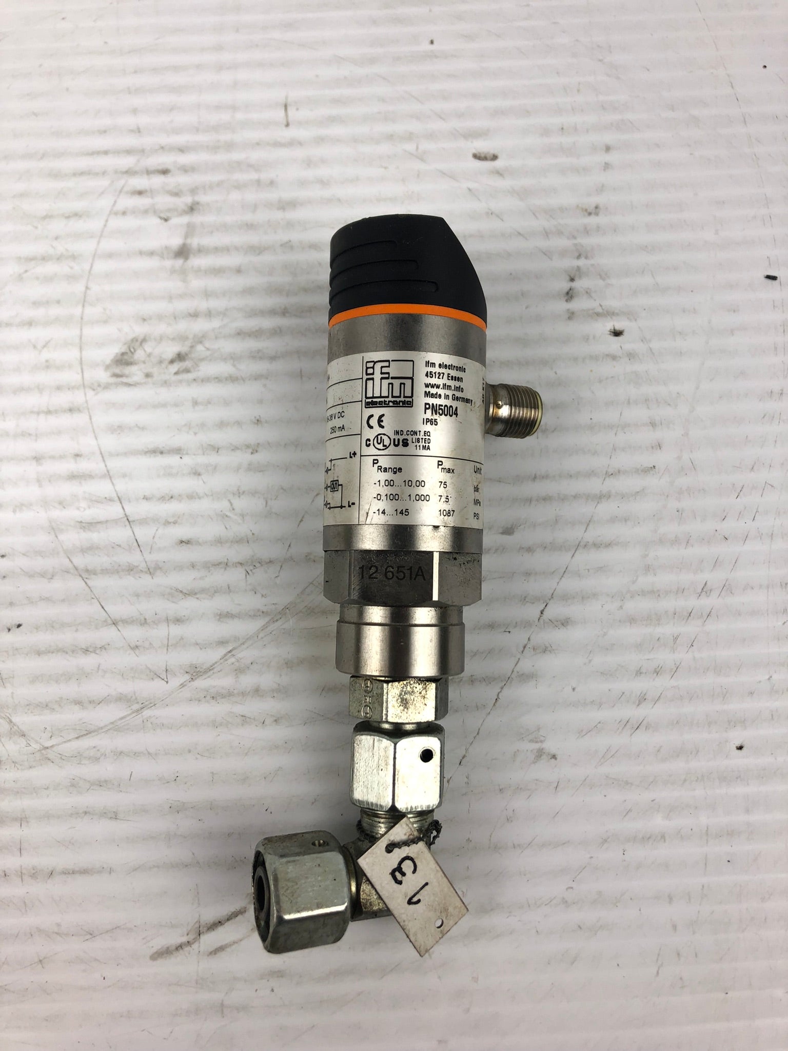 IFM PN5004 Electric Pressure Sensor with Fitting