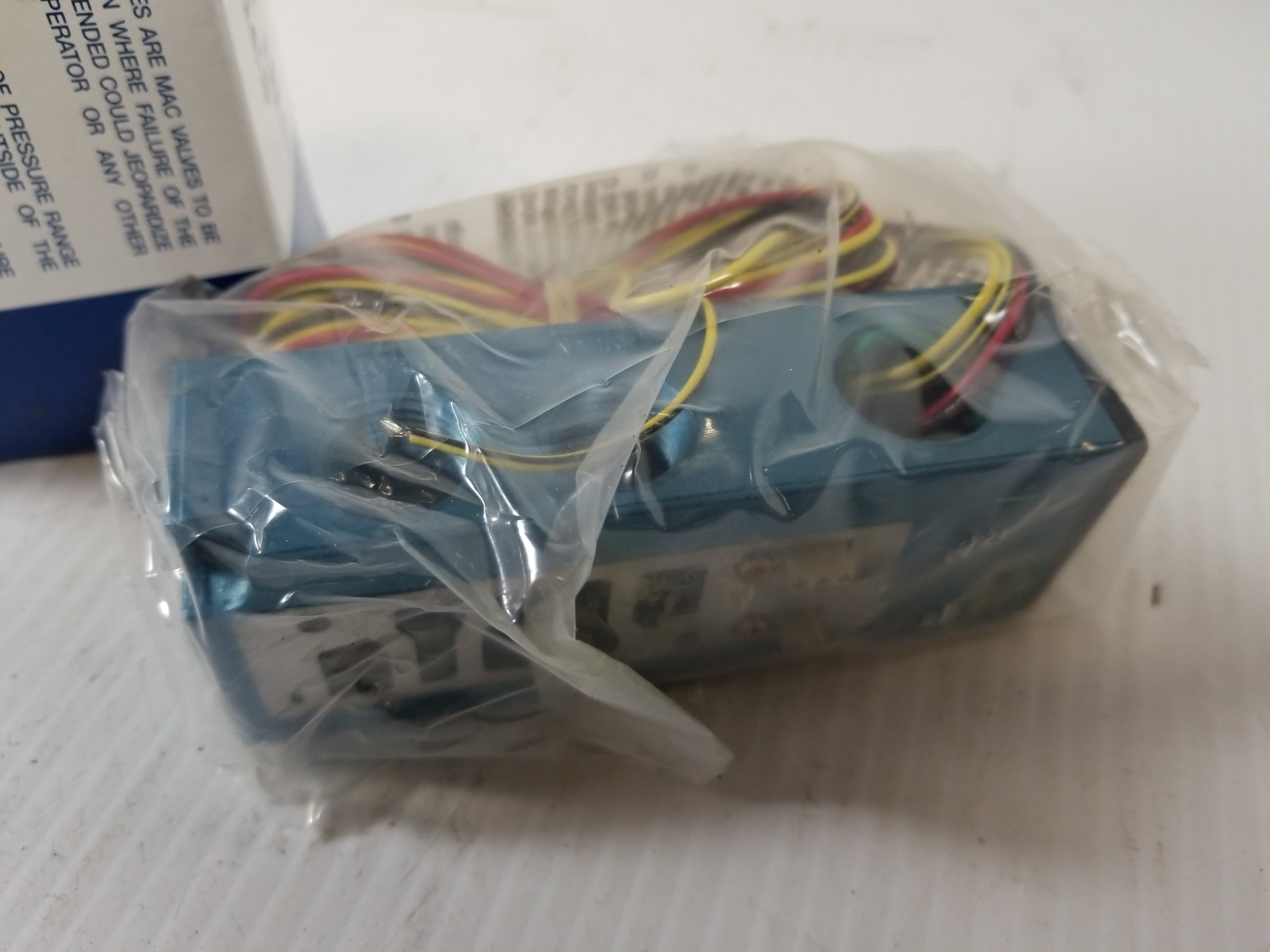 MAC 92B-000-CAA-00-0007 Solenoid Pneumatic Valve 18180