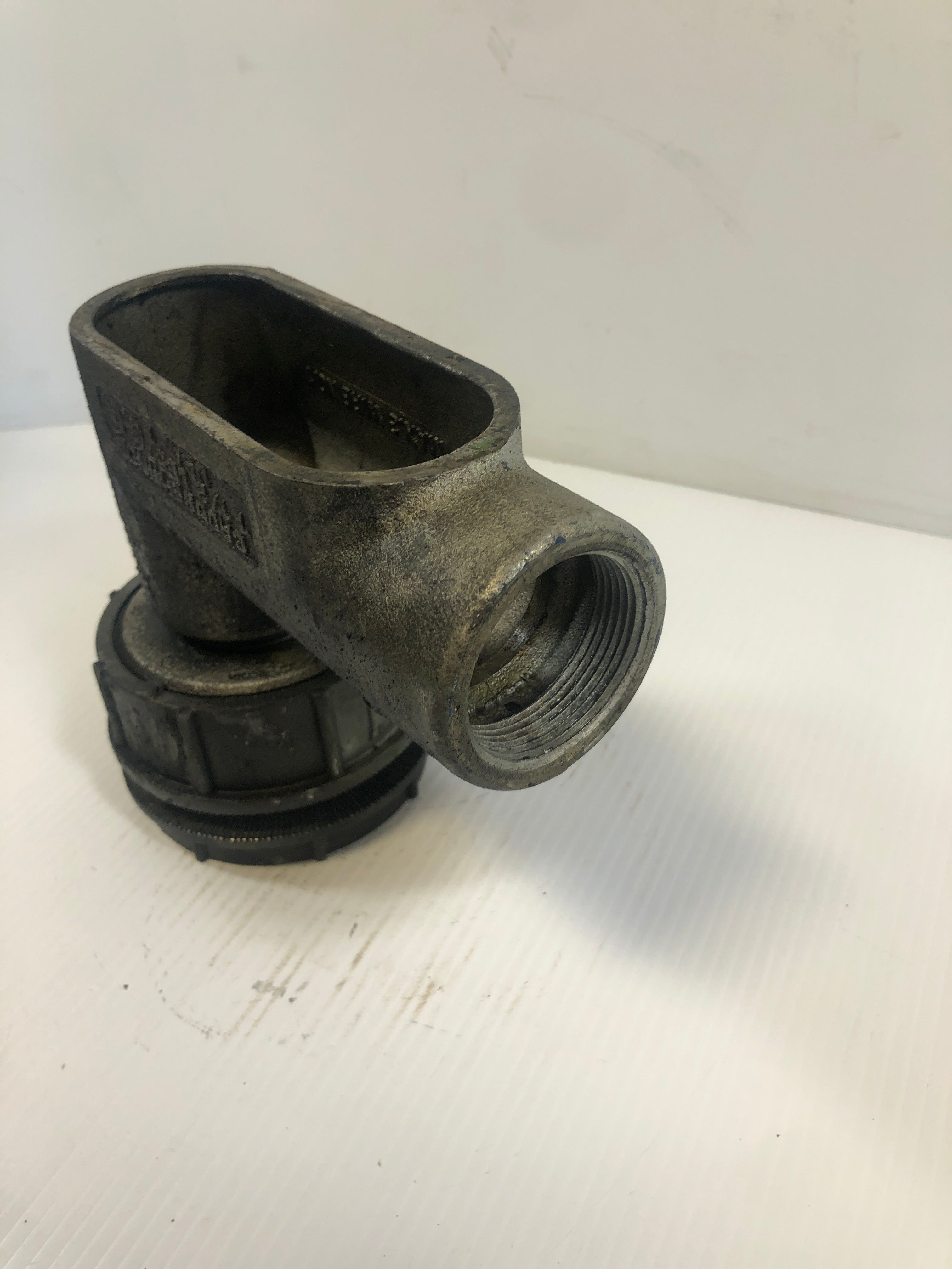 Crouse-Hinds 1-1/2" Conduit Body Assembly