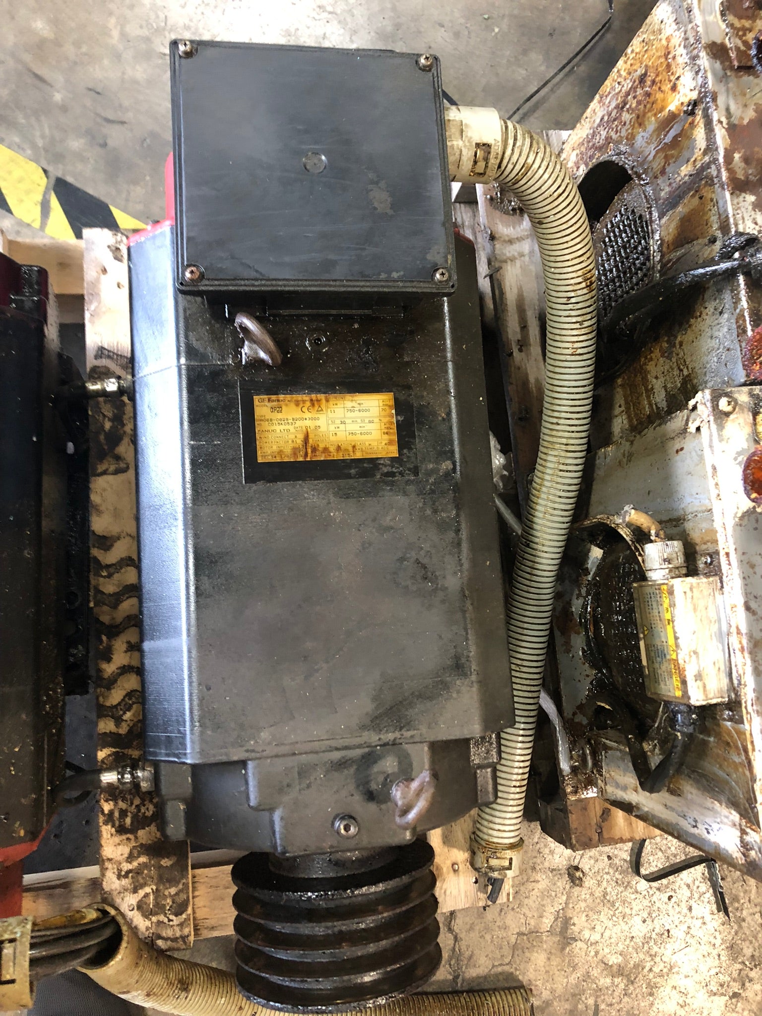 GE Fanuc A06B-0829-B200#3000 aP22 AC Spindle Motor 4P 3PH 50/60Hz