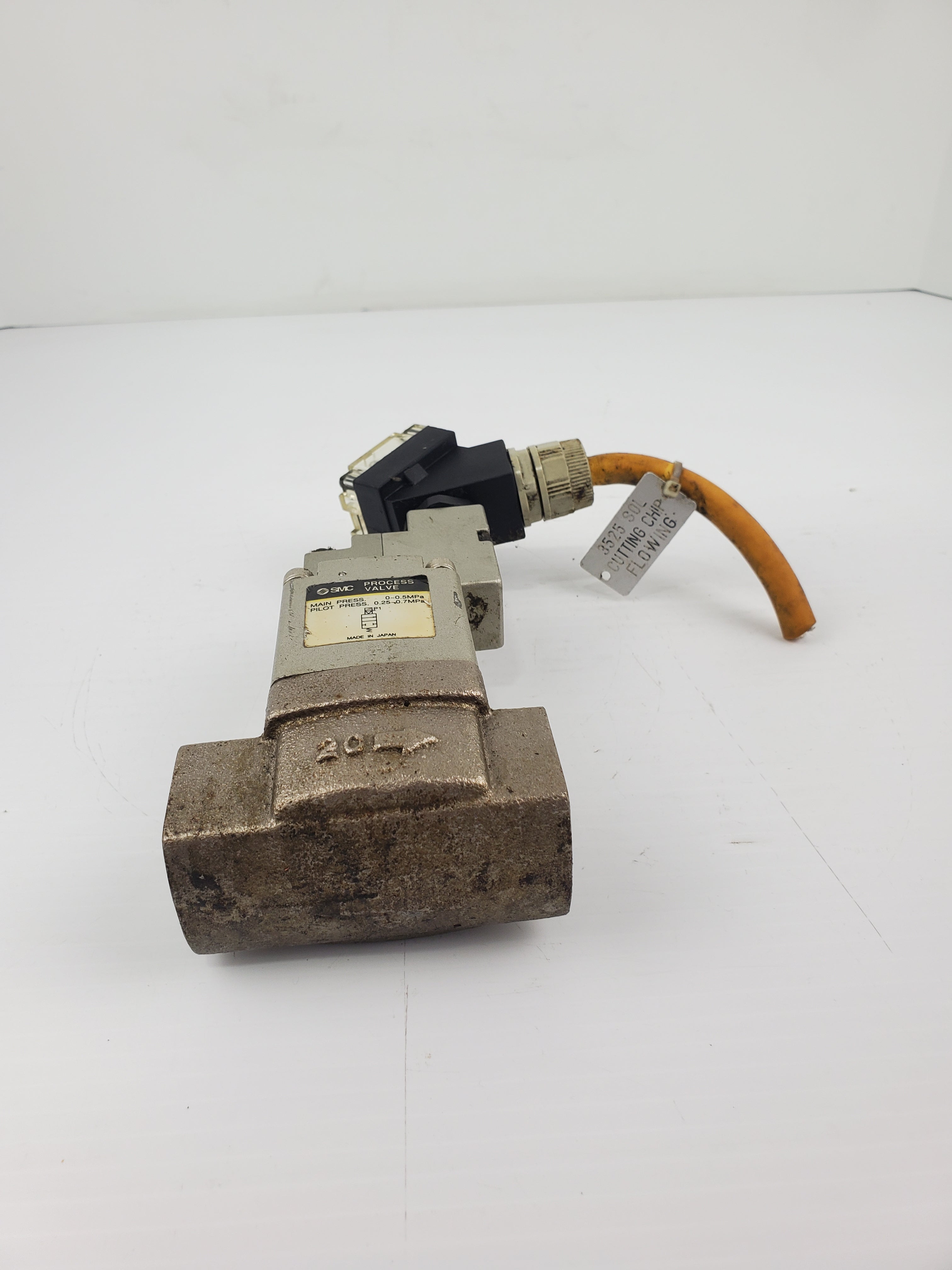 SMC VO301-003TZ-X302 Solenoid Valve with Process Valve 110VAC 50/60 Hz