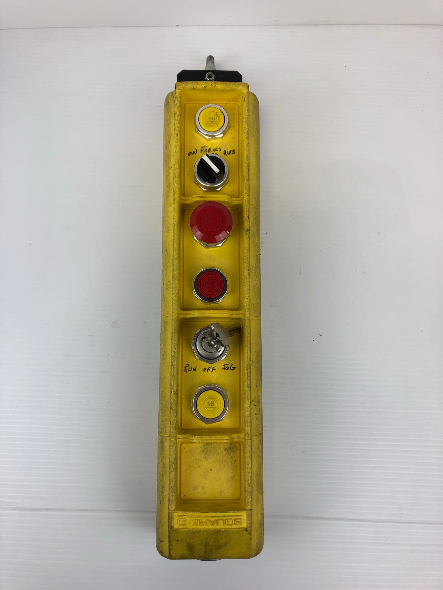 Square D 9001SKYR5 Yellow Pendant Pushbutton Station Series B
