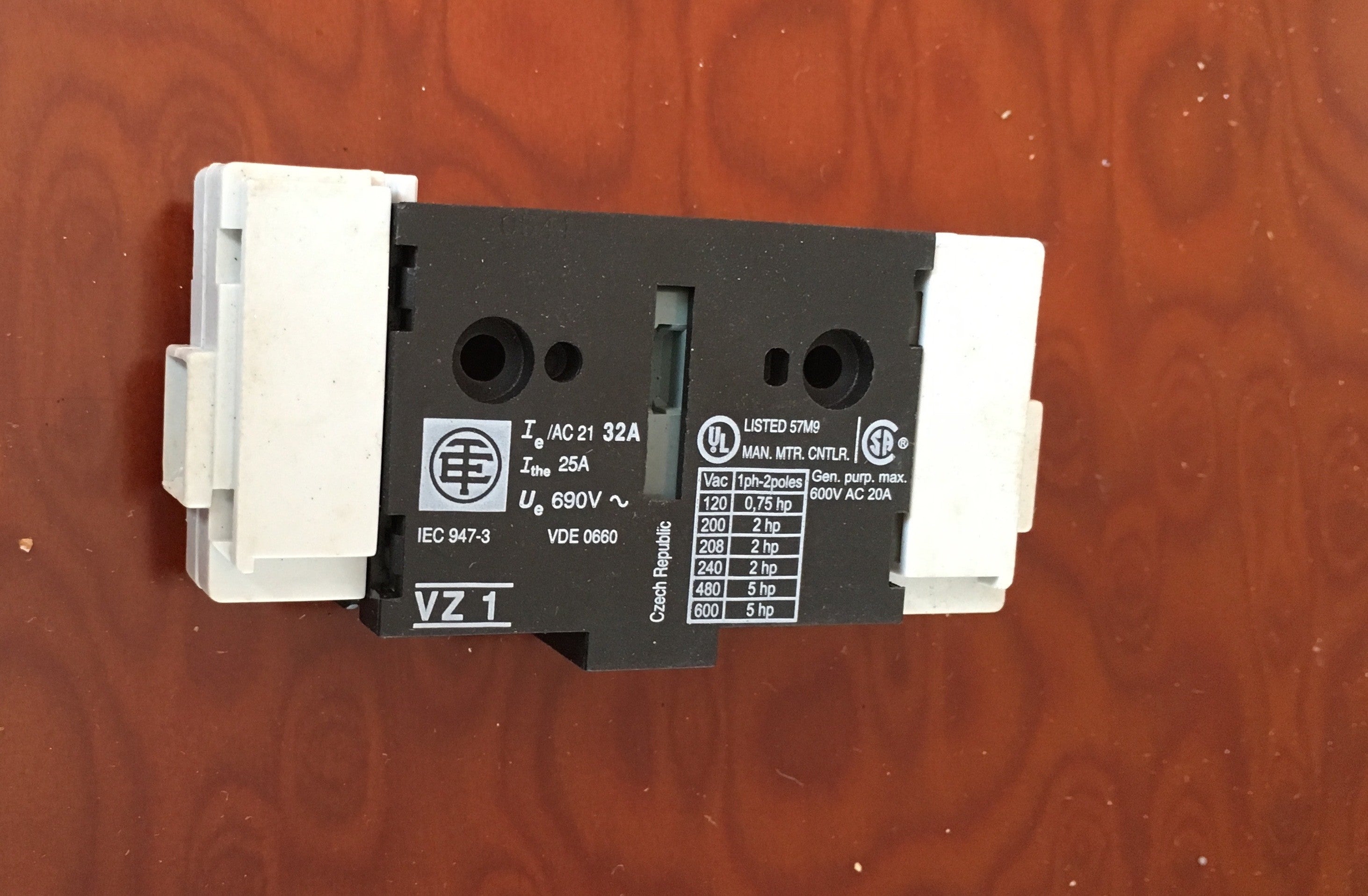 Telemecanique Main Contact VZ1 055186