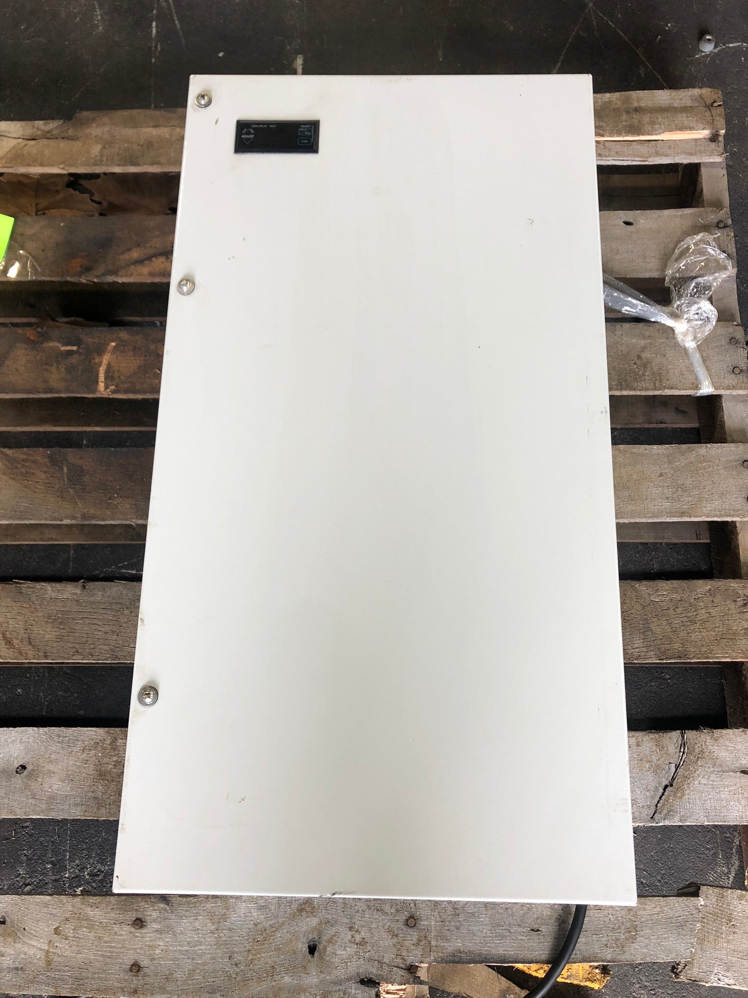 nVent CR290465G003 Electronic Enclosure Air Conditioner 200V 50/60Hz 1 Phase