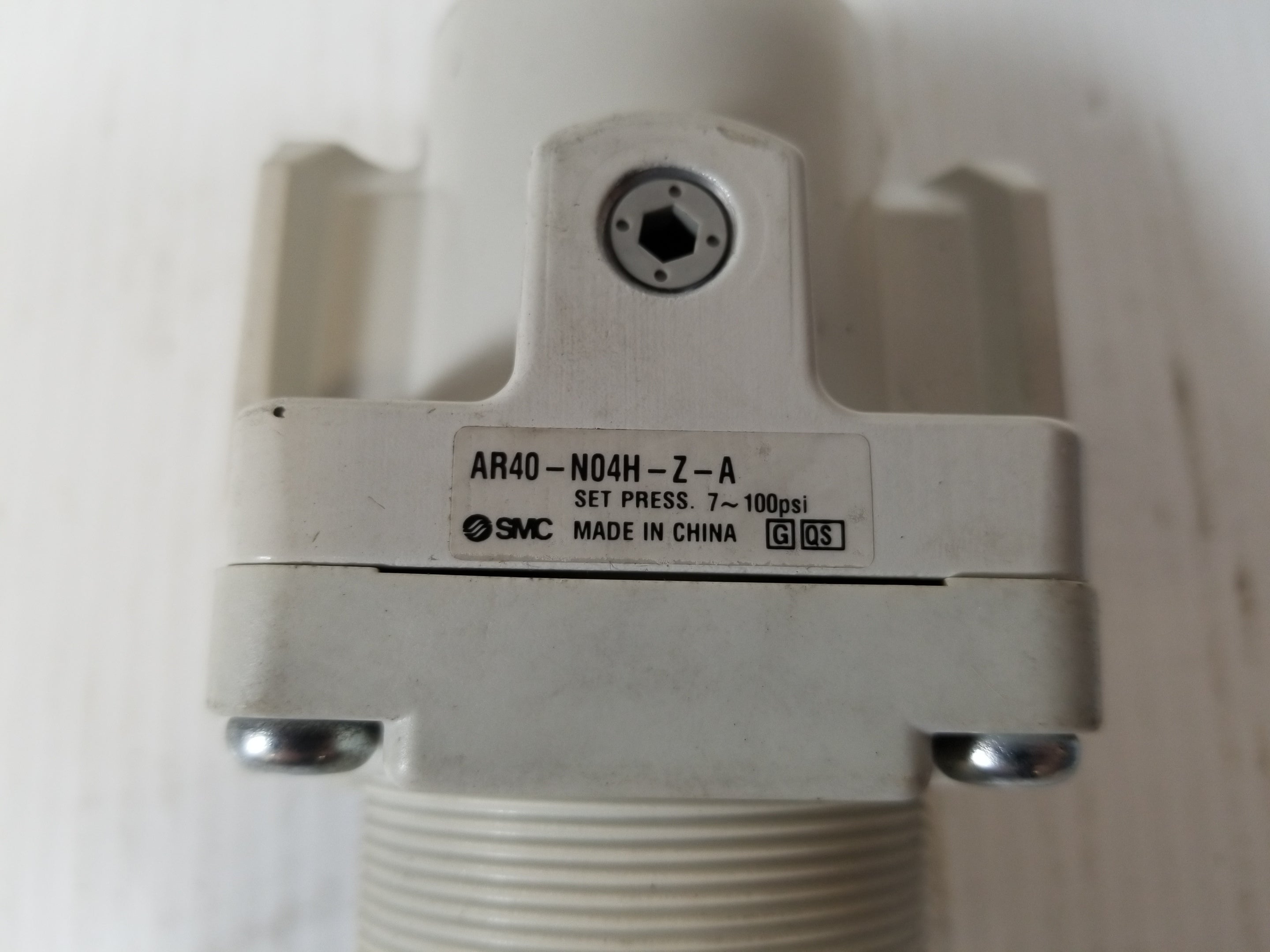 SMC AR40-N04H-Z-A Pneumatic Regulator