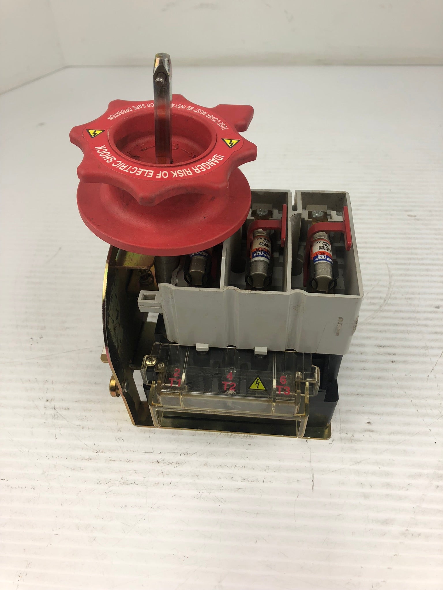 Allen-Bradley 194RF-NC030* Ser A Fused Disconnect Switch Mounted Handle Broken