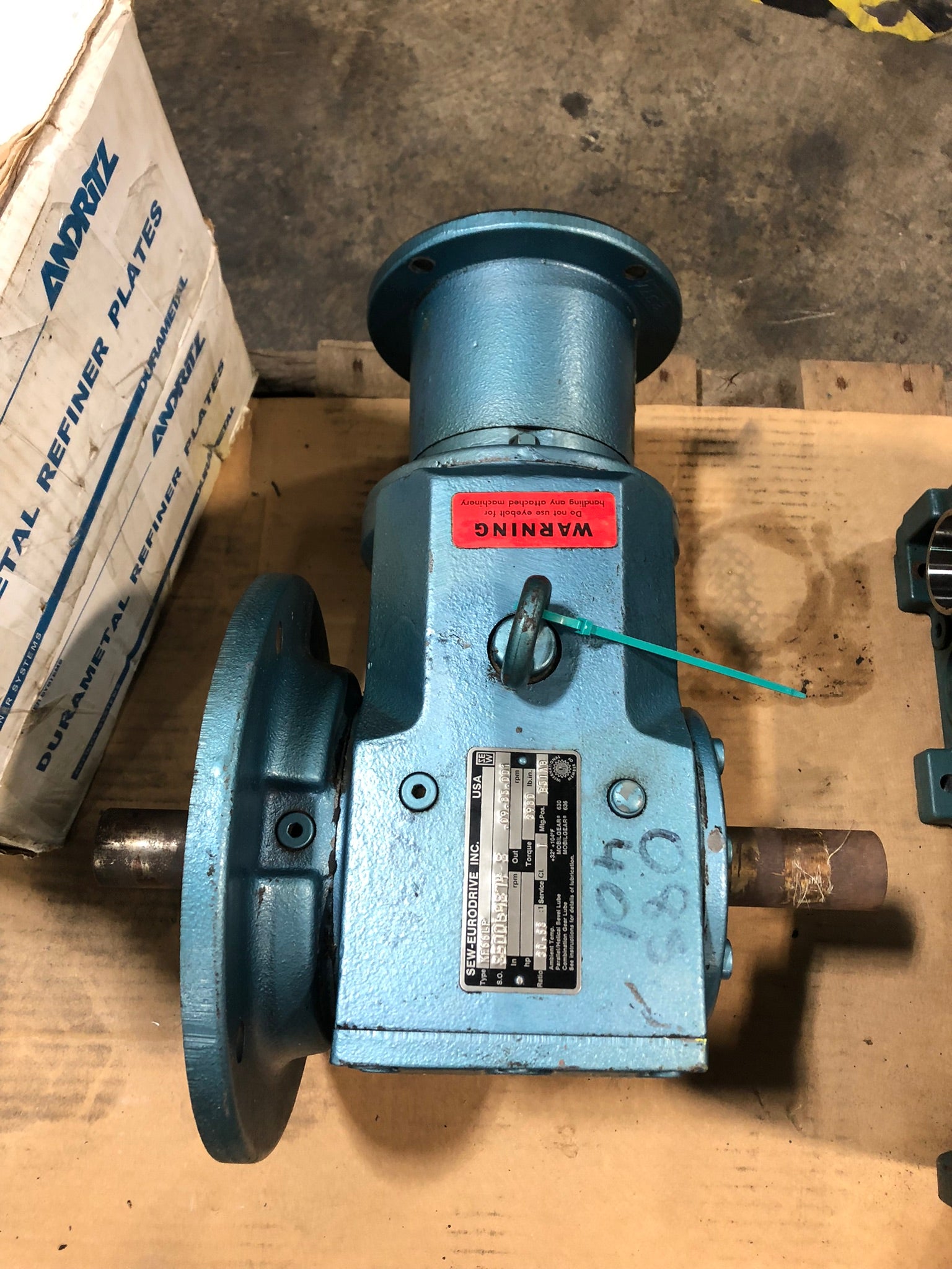 SEW-Eurodrive KF66LP Speed Reducer Motor Gearmotor 3980 LB.-IN.