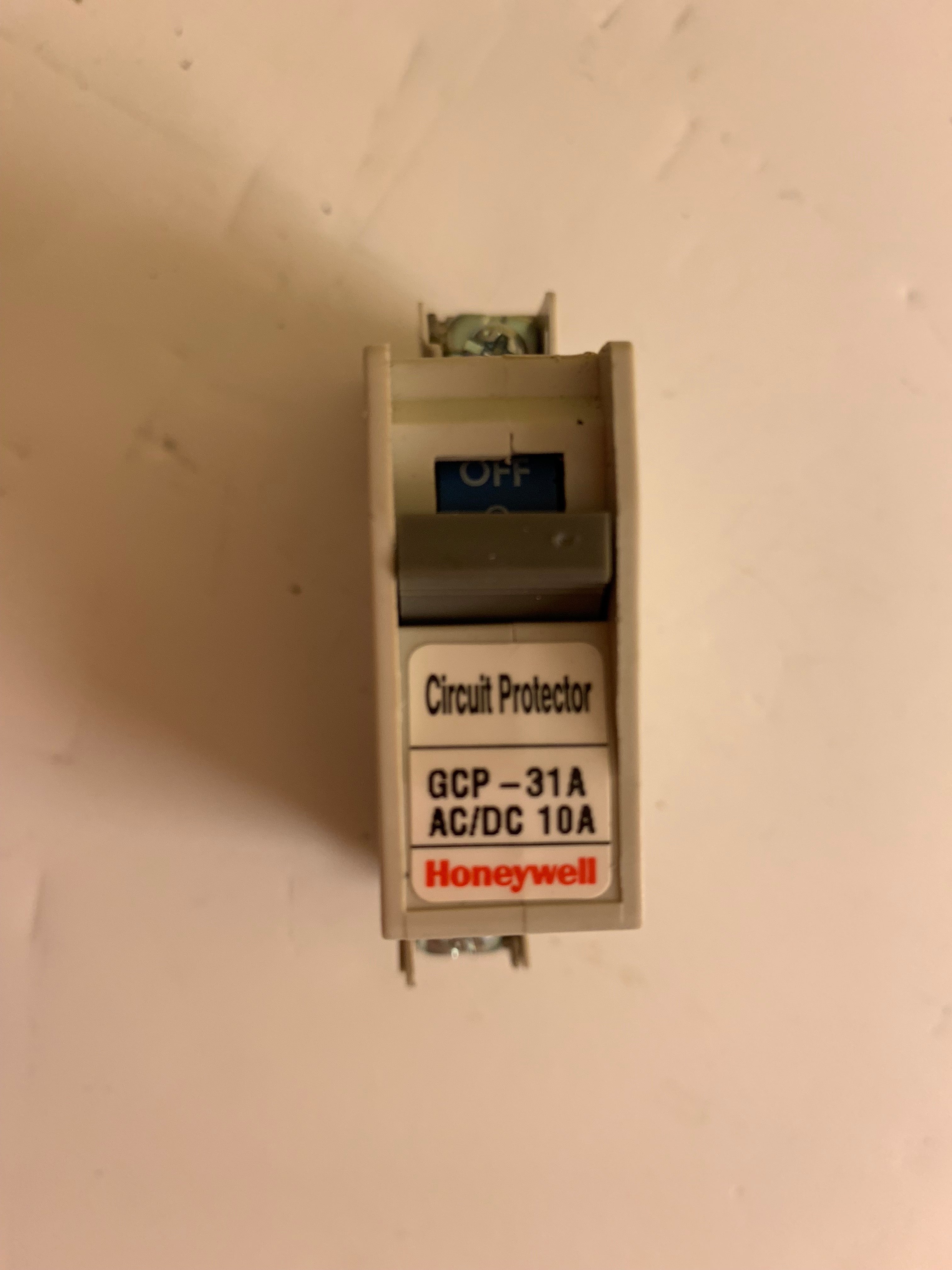 Honeywell GCP-31A Single Pole 10A Circuit Breaker