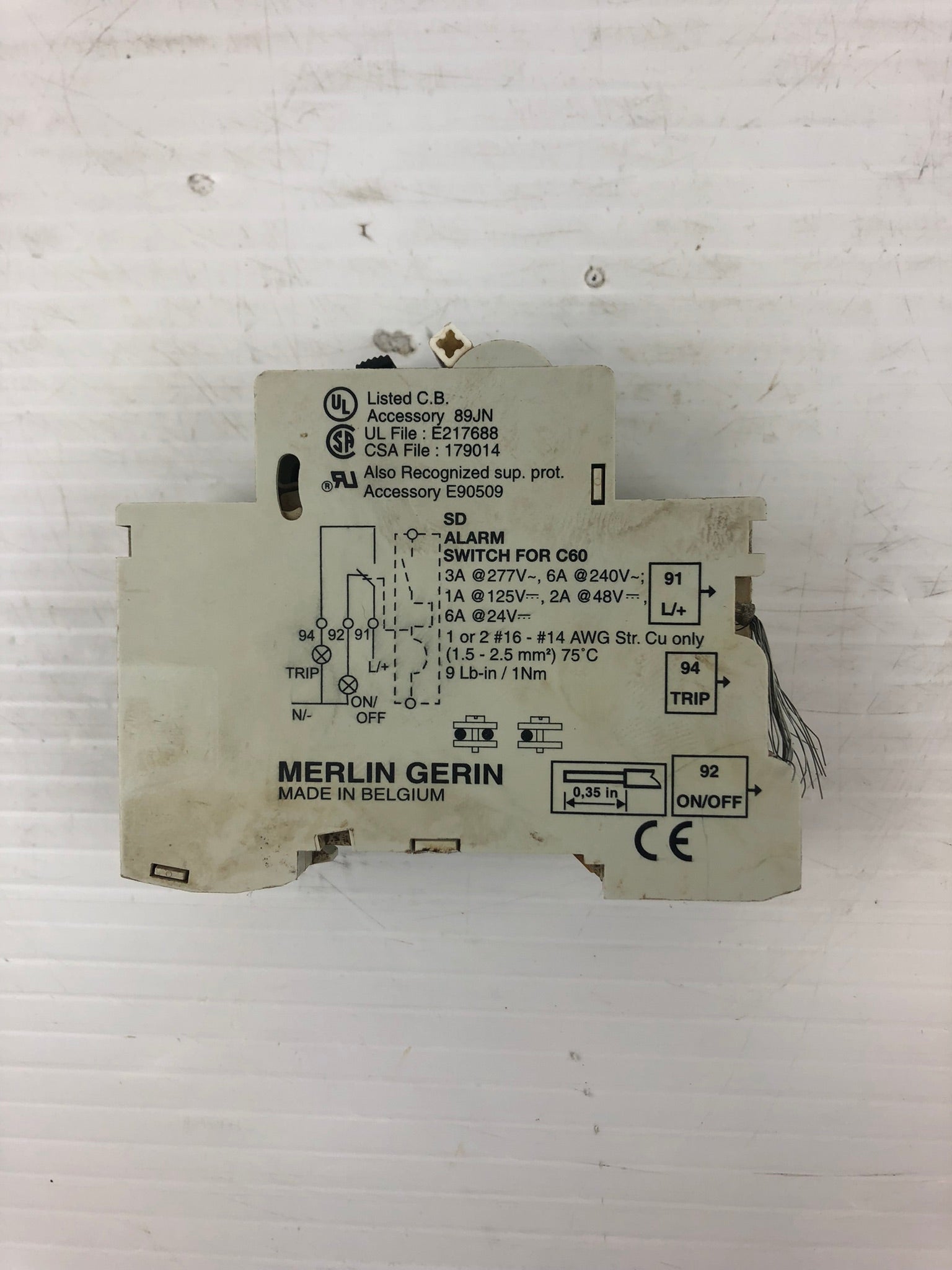 Merlin Gerin C3A 1-Pole Circuit Breaker 240V~60V 60104 Alarm Switch for C60