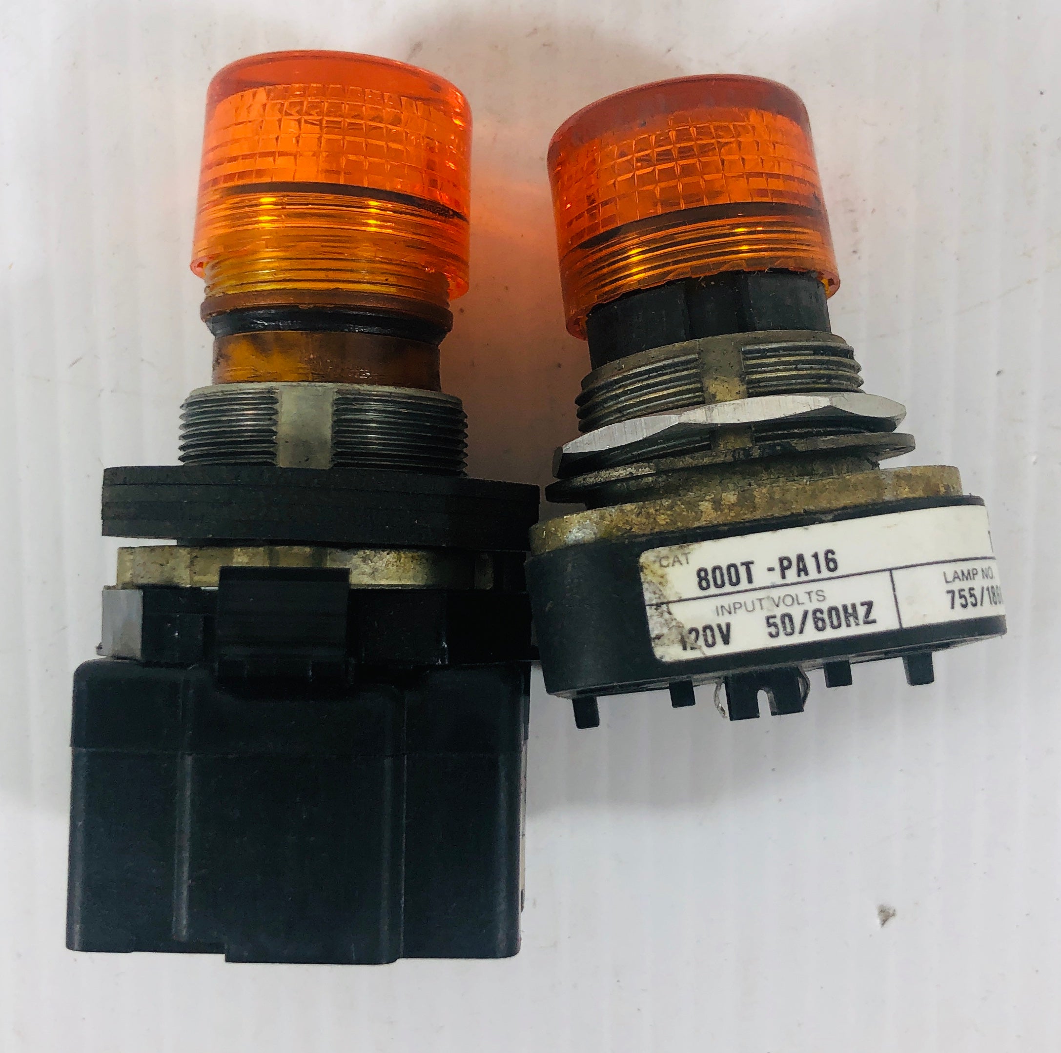 Allen Bradley 800T-PA16 Illuminated Amber Push Button Switch - Lot of 2