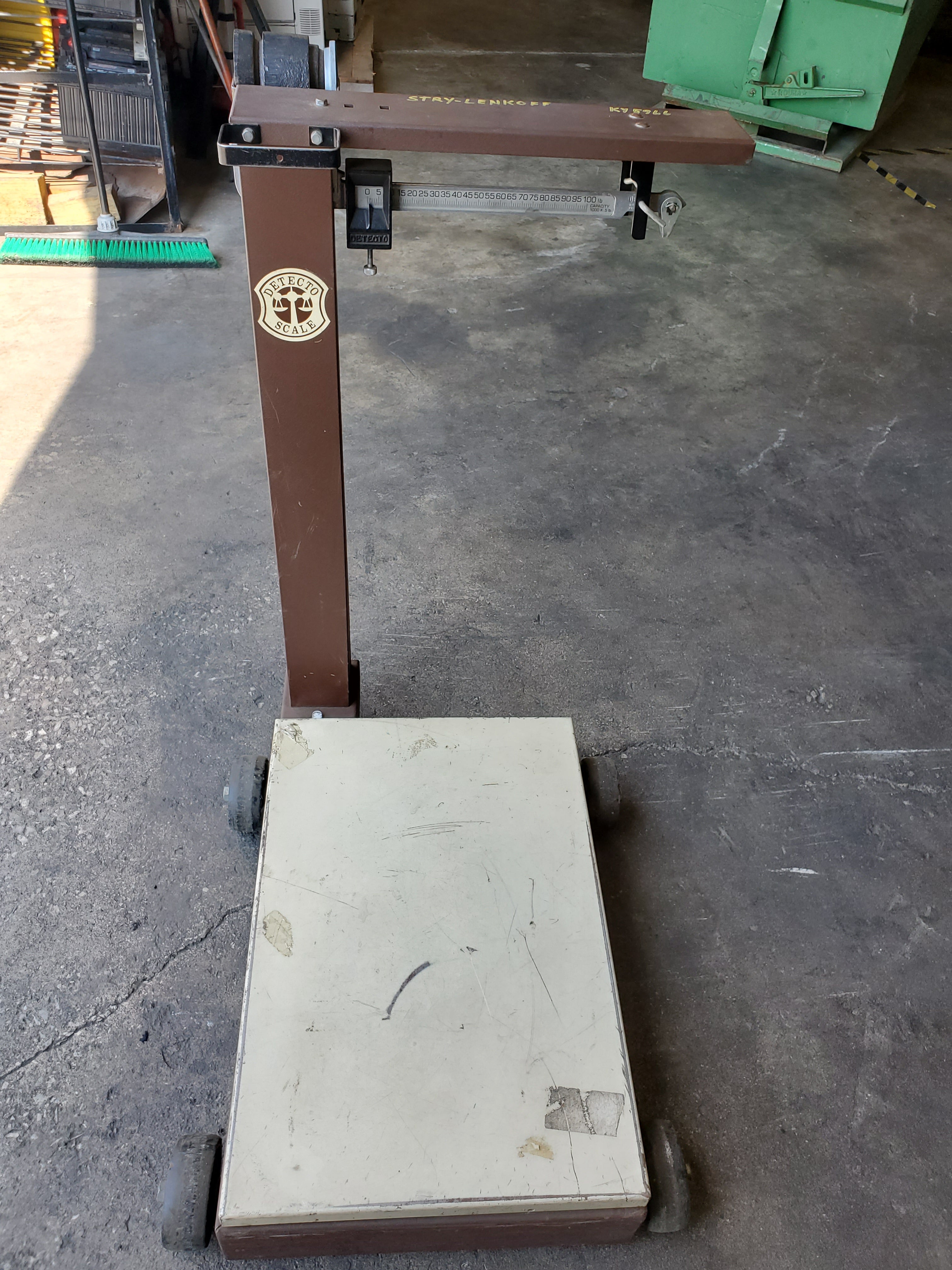 Detecto Scale 854100PE Class III - Industrial Scale Capacity 1000LB x 80Z