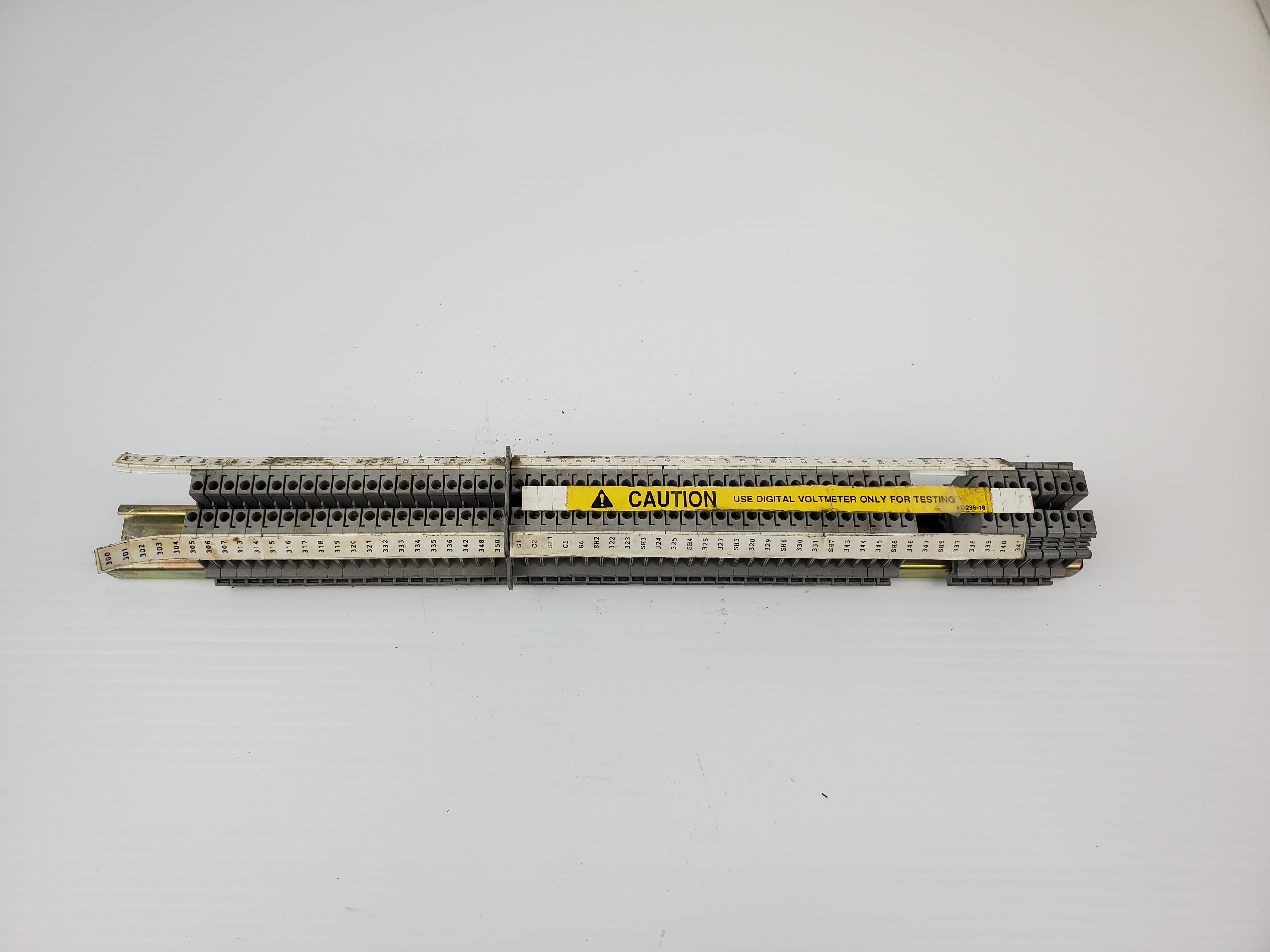 KEMA KEUR UK5N DIN Rail Mount Contact Block (Lot of 53)