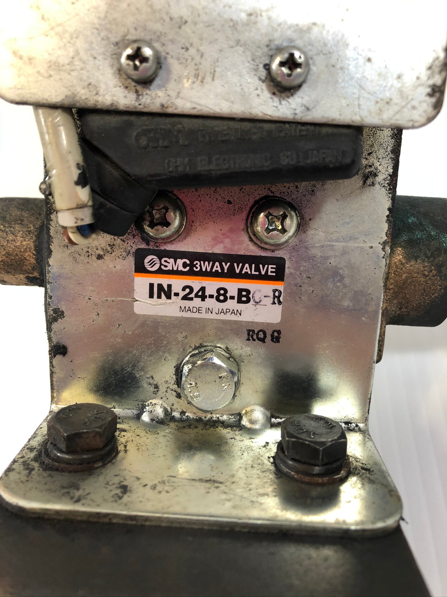 SMC 3-Way Valve IN-24-8-BC-R with XT14-145-W Check Valve