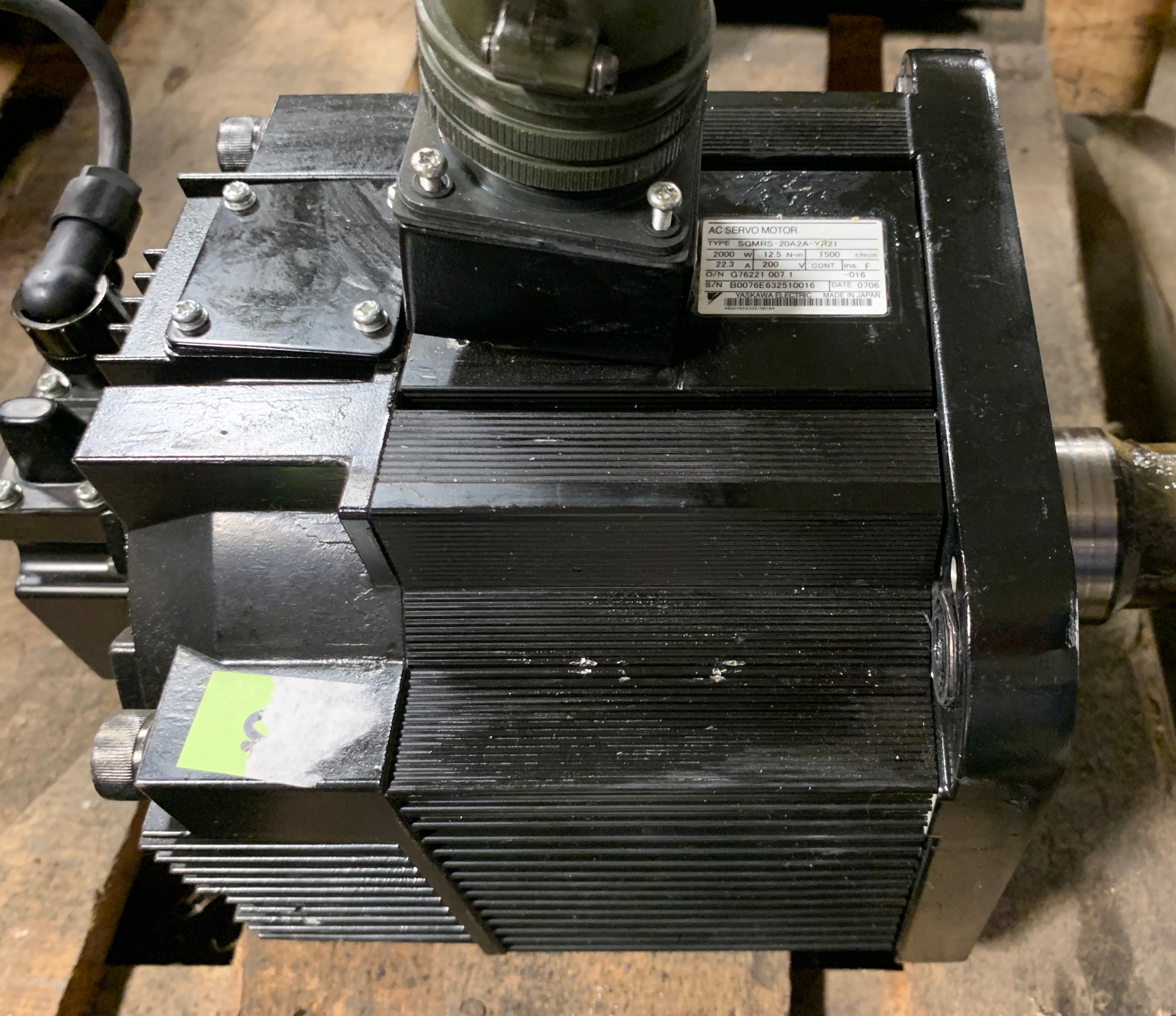 Yaskawa SGMRS-20A2A-YR21 Servo Motor
