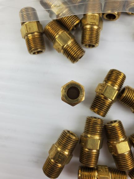 Hex Nipple Brass Pipe Fitting 0.4" - Lot of 115