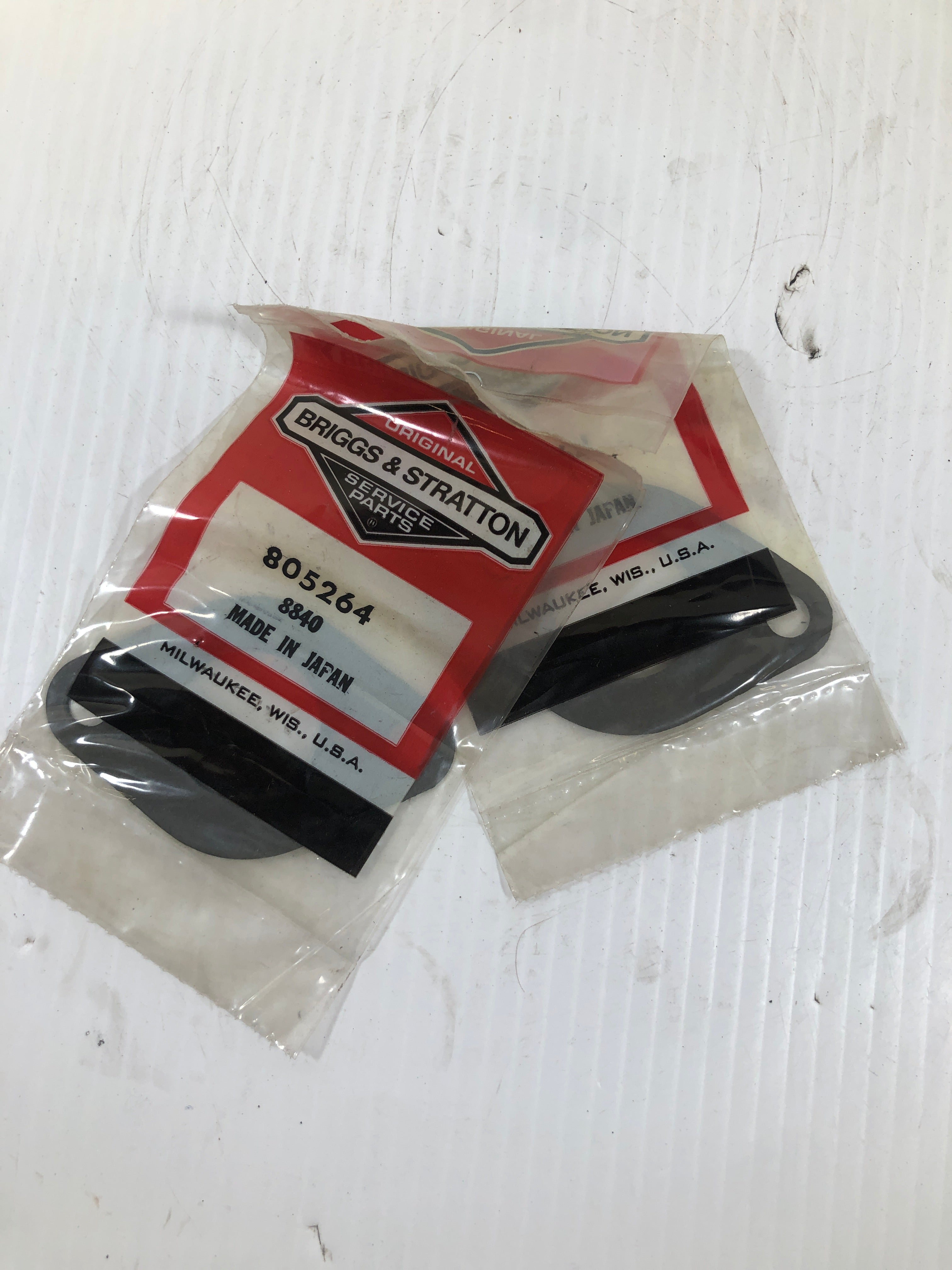 Briggs & Stratton Gasket 805264-Lot of 2
