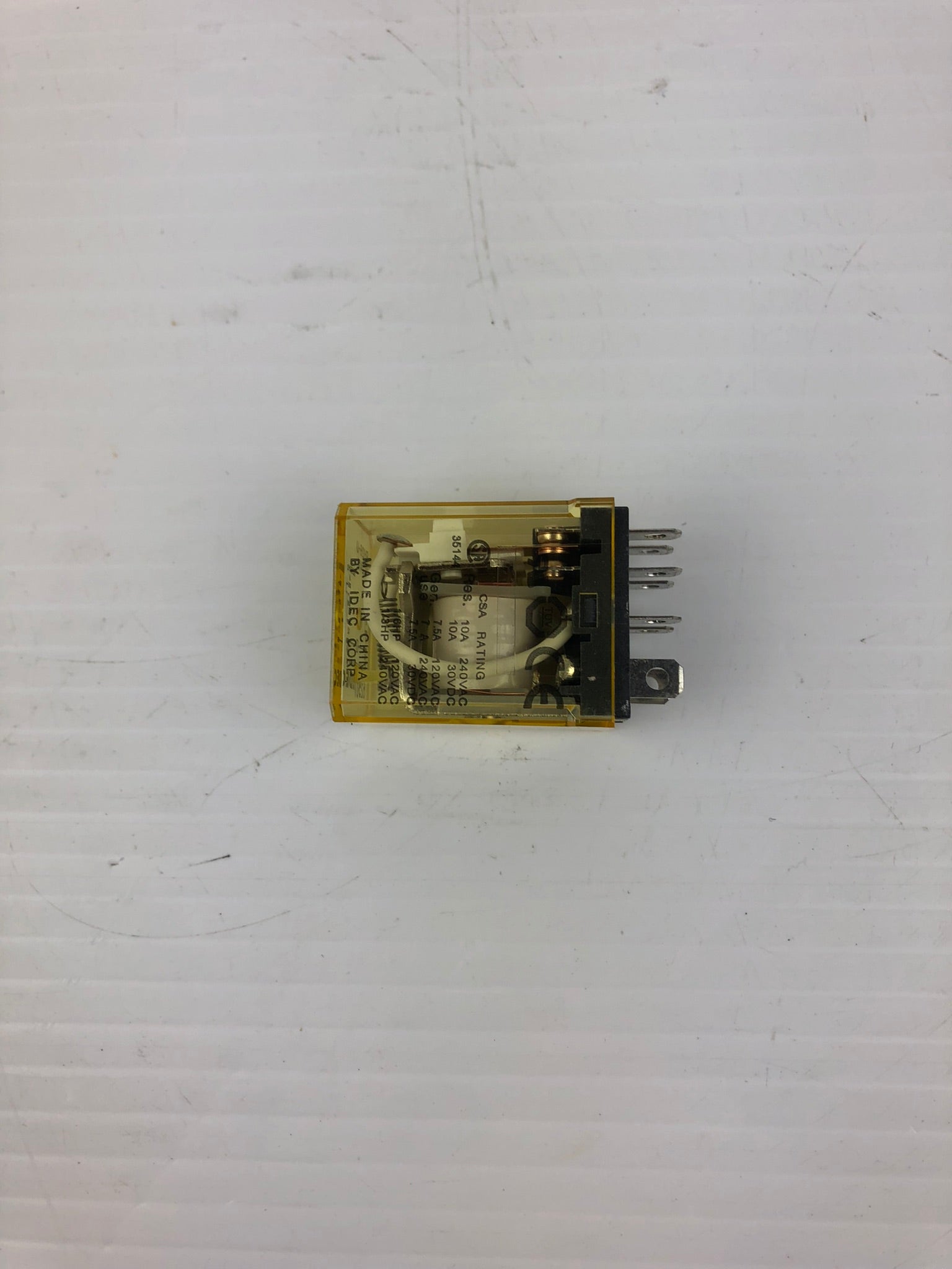 IDEC RH2B-U Relay 62507 AC24V 120/240 VAC