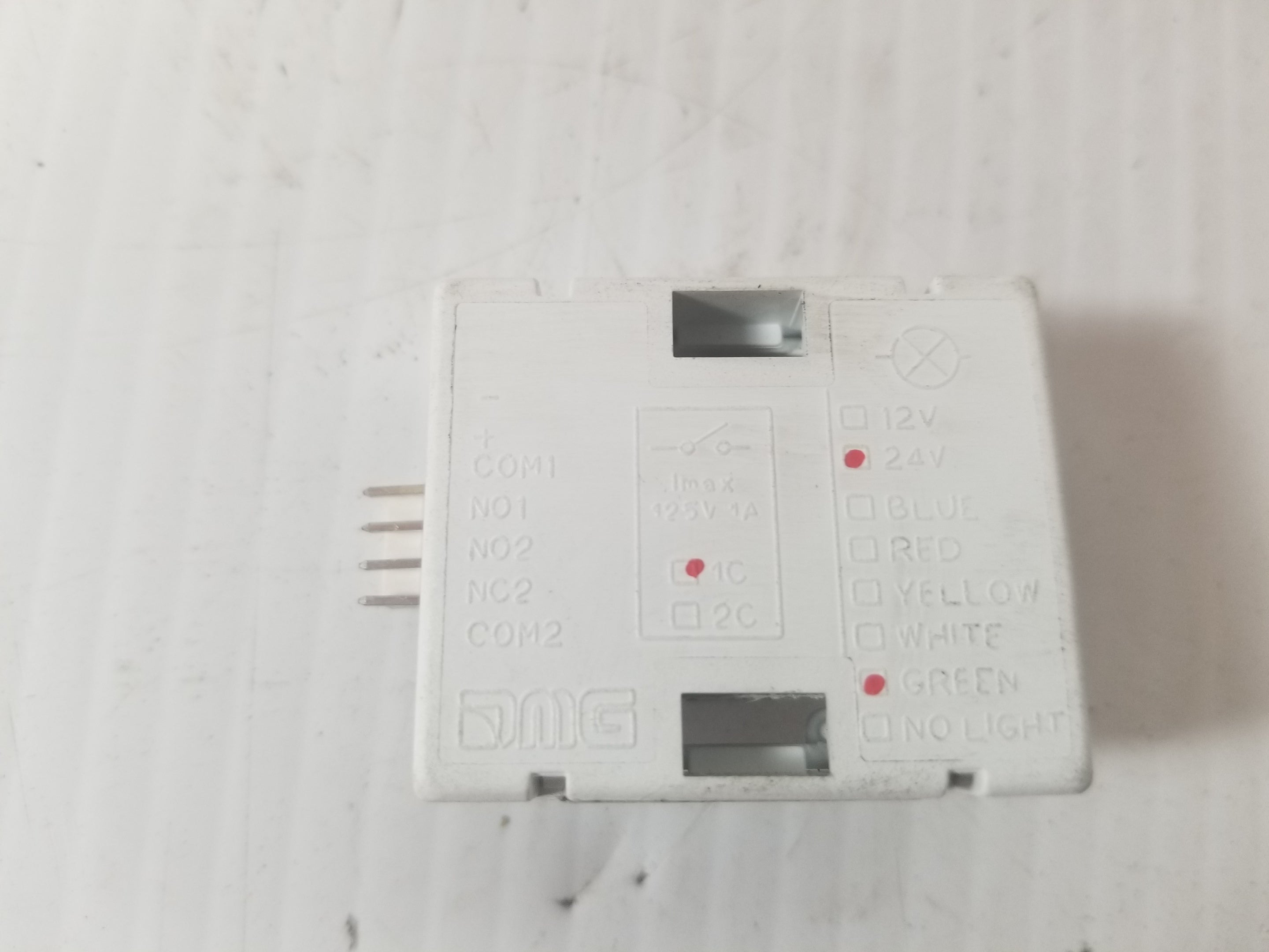 DMG 022010360617 Limit Switch 1 Contact Green Light (Lot of 26)