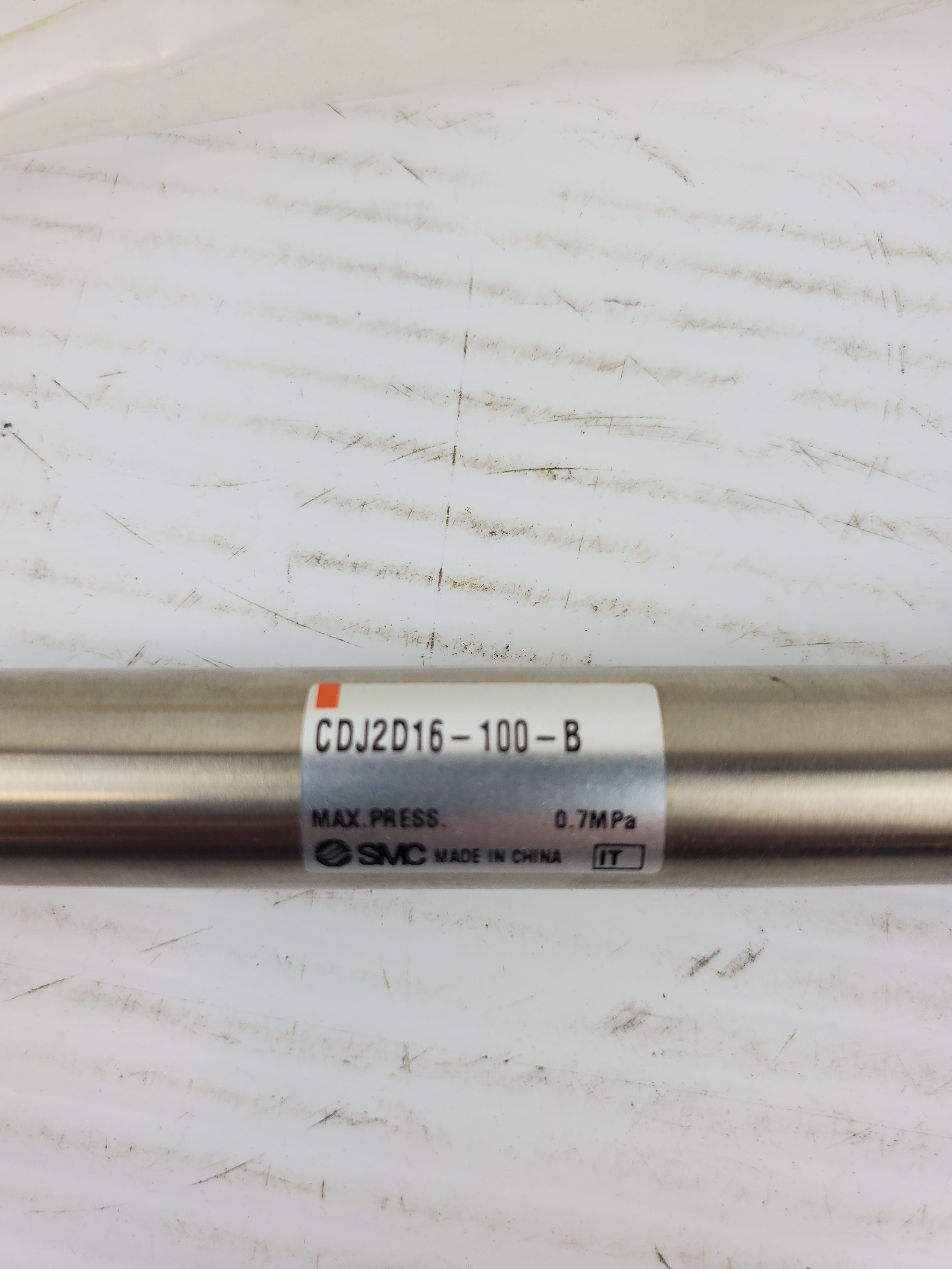 SMC CDJ2D16-100-B Pneumatic Air Cylinder Max Press 0.7MPa