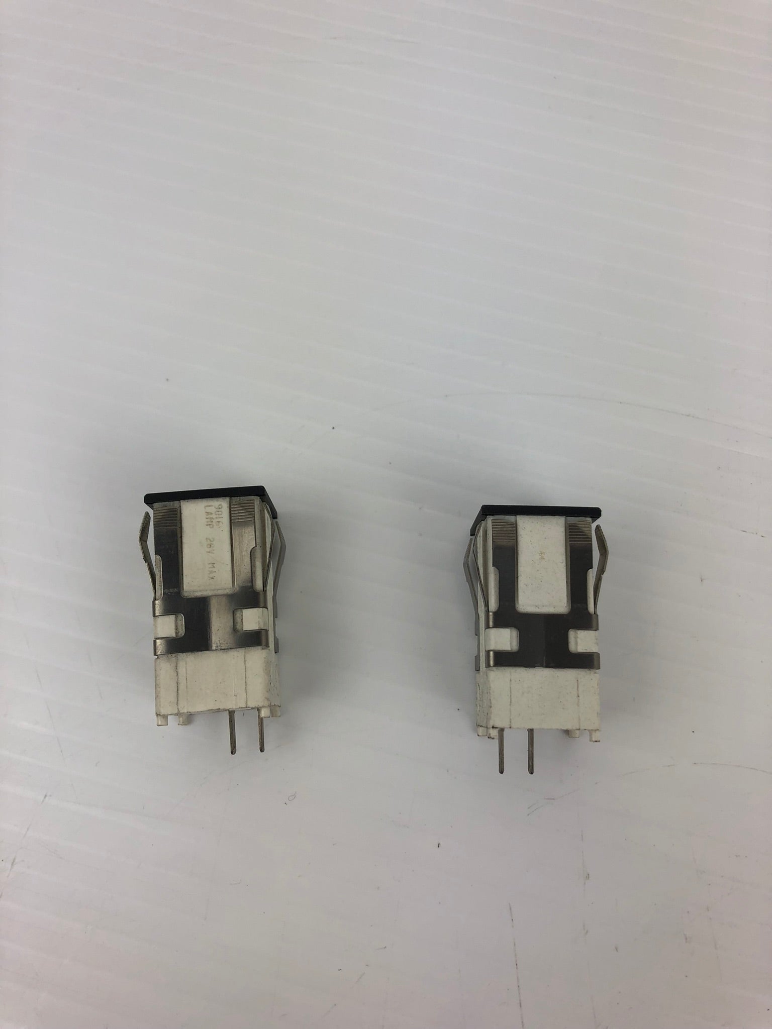 Micro Switch 8717 AML 41 Series Lamp 28V (Lot of 2)