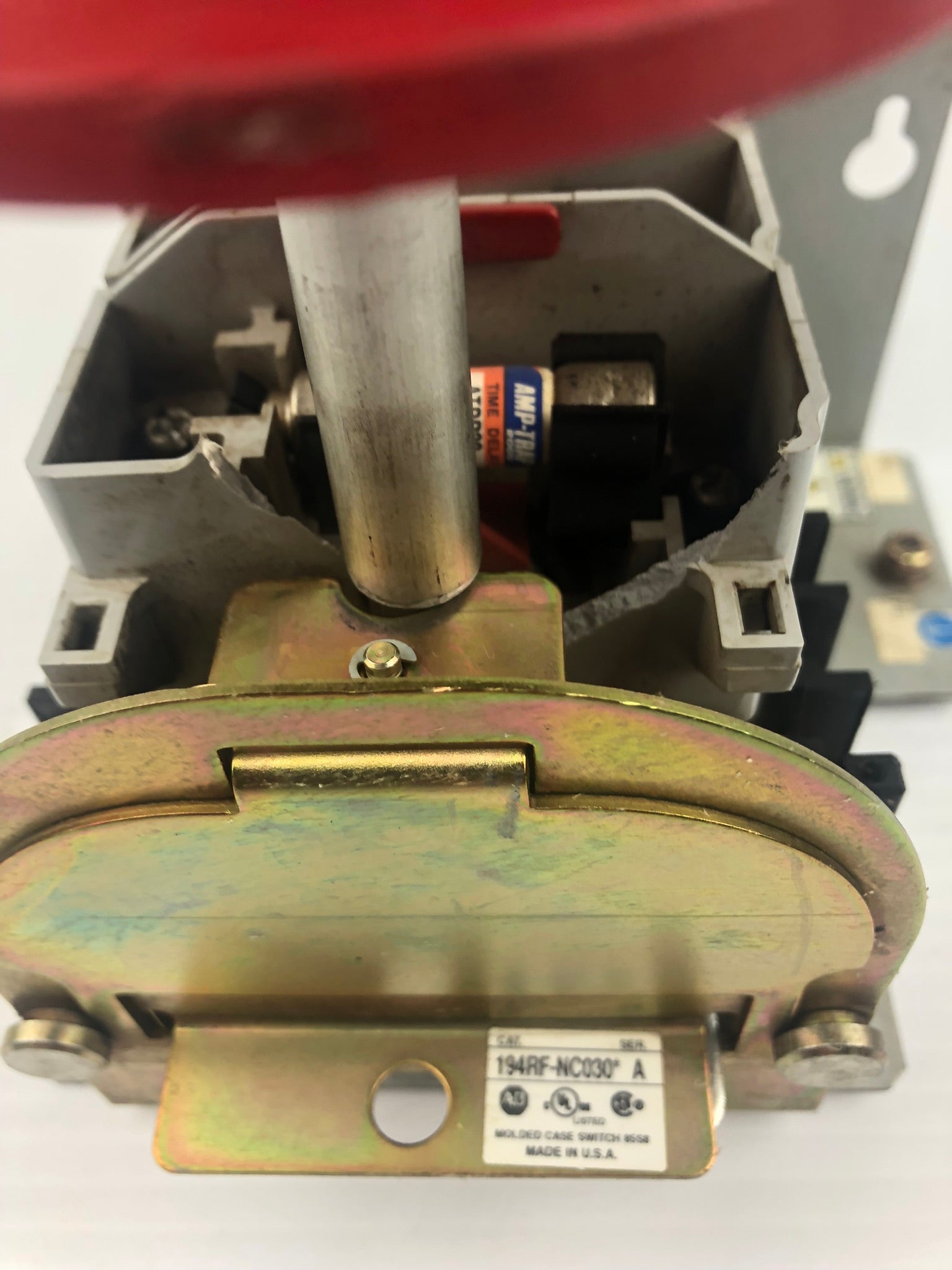 Allen-Bradley 194RF-NC030* Ser A Fused Disconnect Switch Mounted Broken Casing