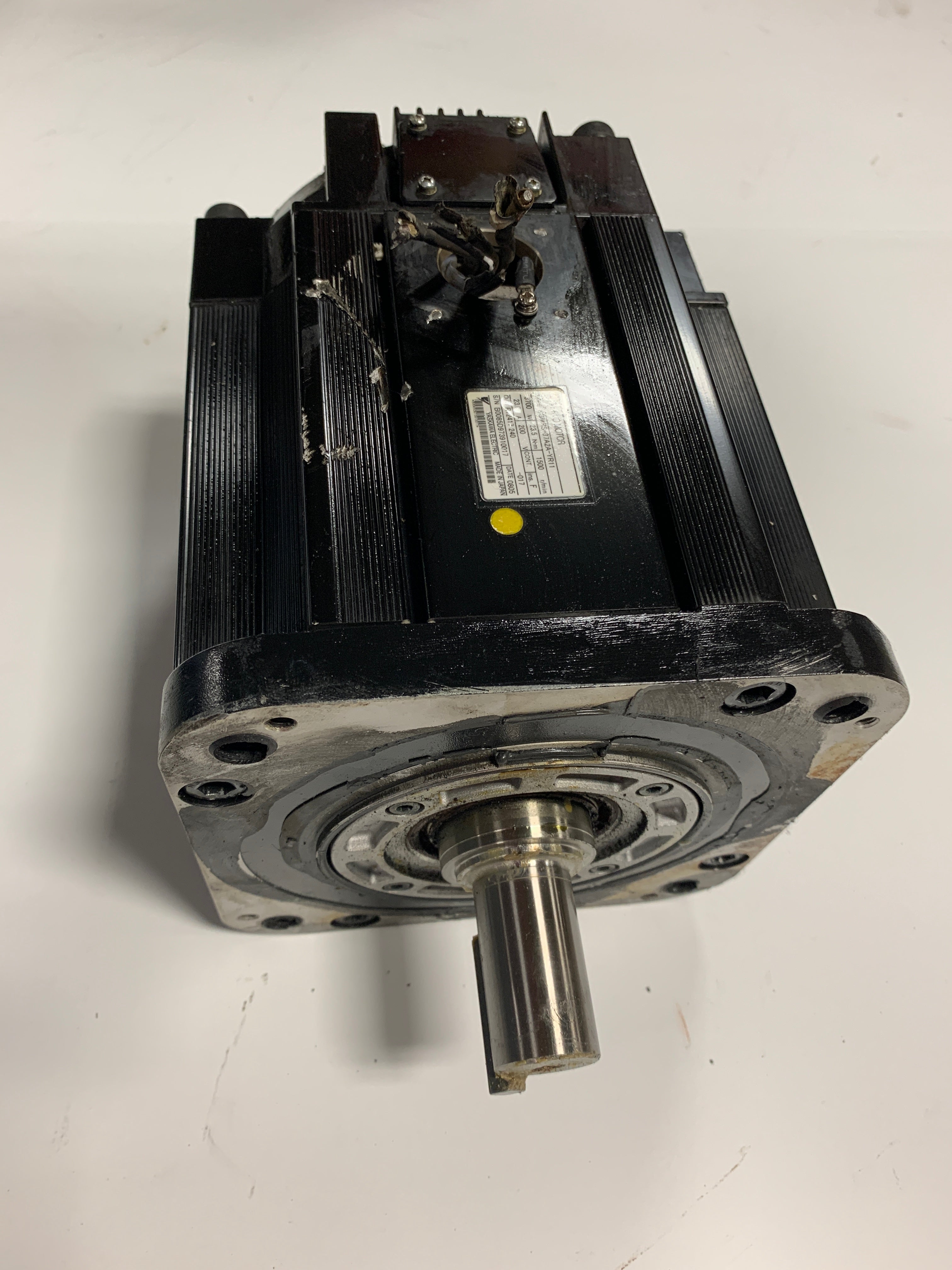 Yaskawa Servo Motor SGMRS-37A2A-YR11