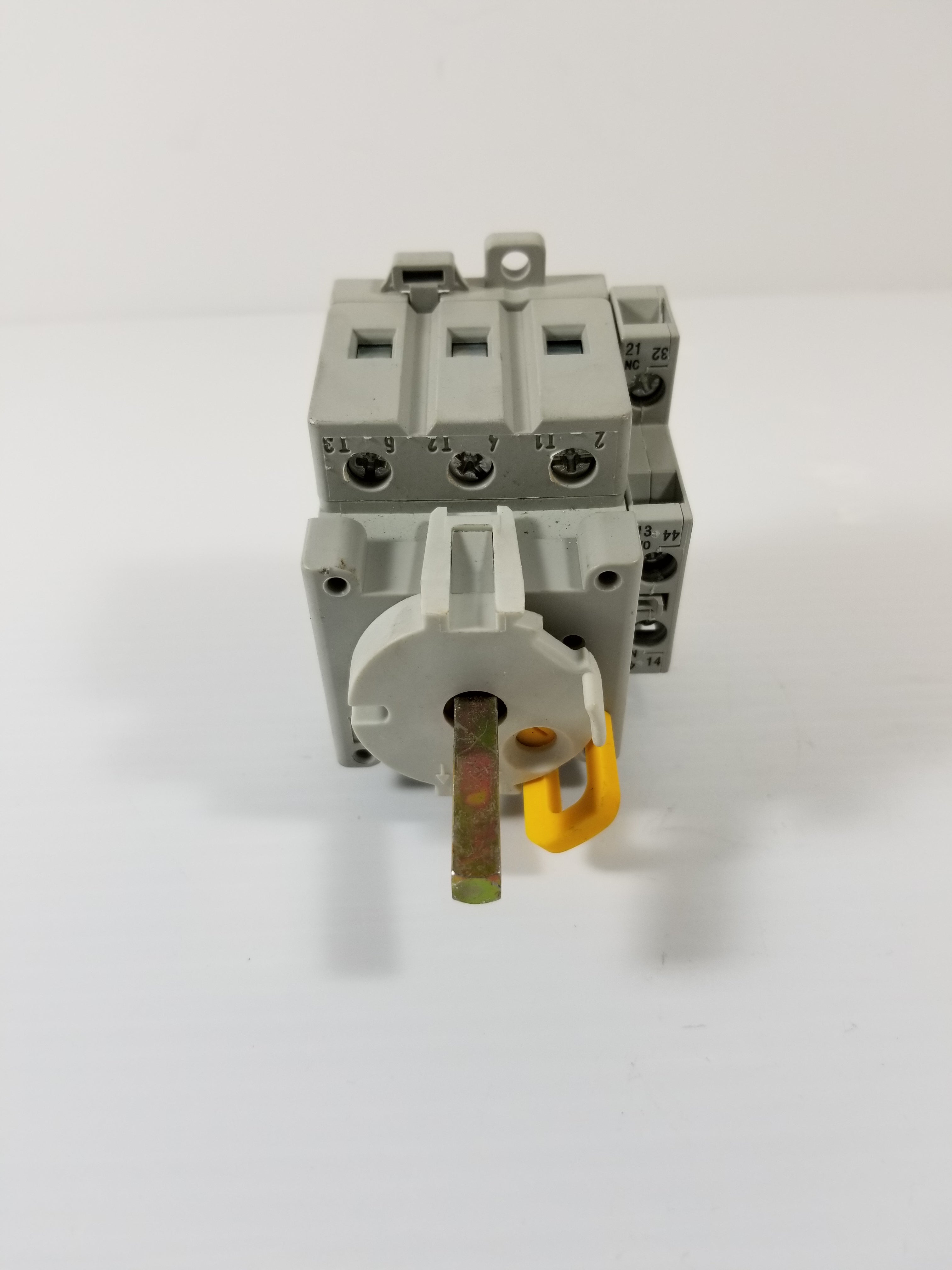 Allen-Bradley 194E-A25-1753 Disconnect Switch w/Aux Contact 194E-A-P11 Series B