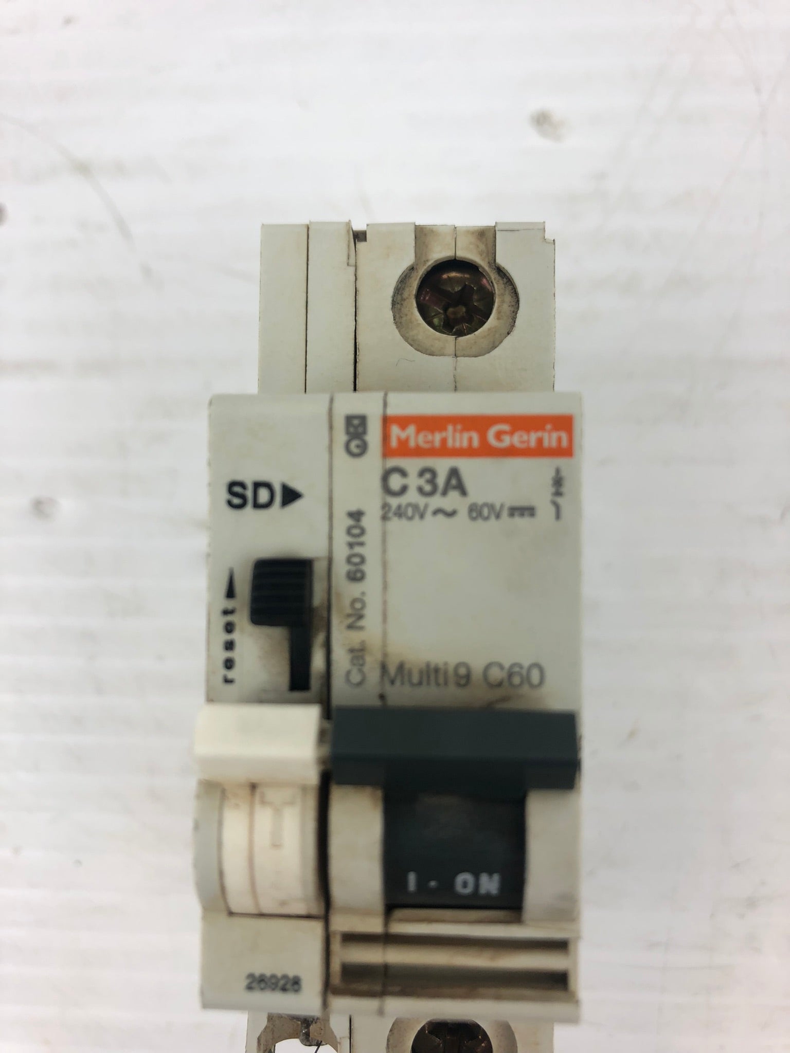 Merlin Gerin C3A 1-Pole Circuit Breaker 240V~60V 60104 Alarm Switch for C60