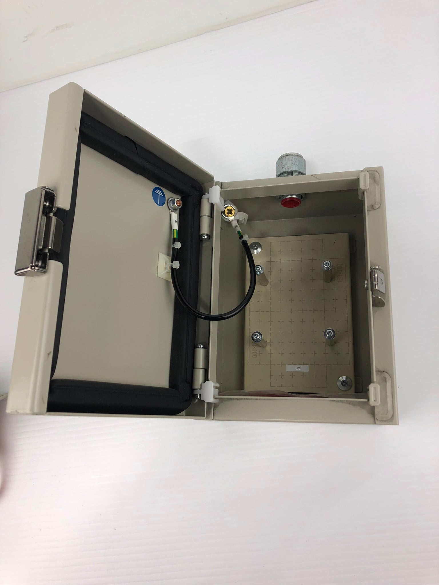 Hoffman 20759 Junction Box Enclosure 6724047 - 8"x5"x6"