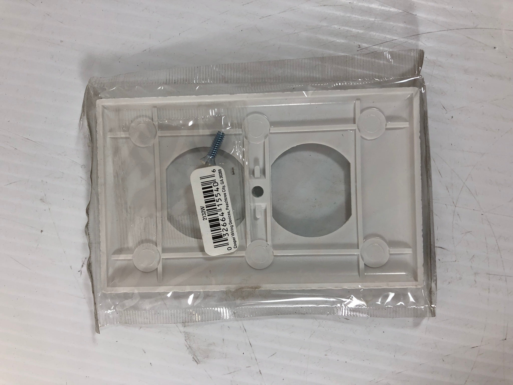 Box of 50 Cooper Wiring Outlet Covers Plastic White Standard Duplex Wall Plate