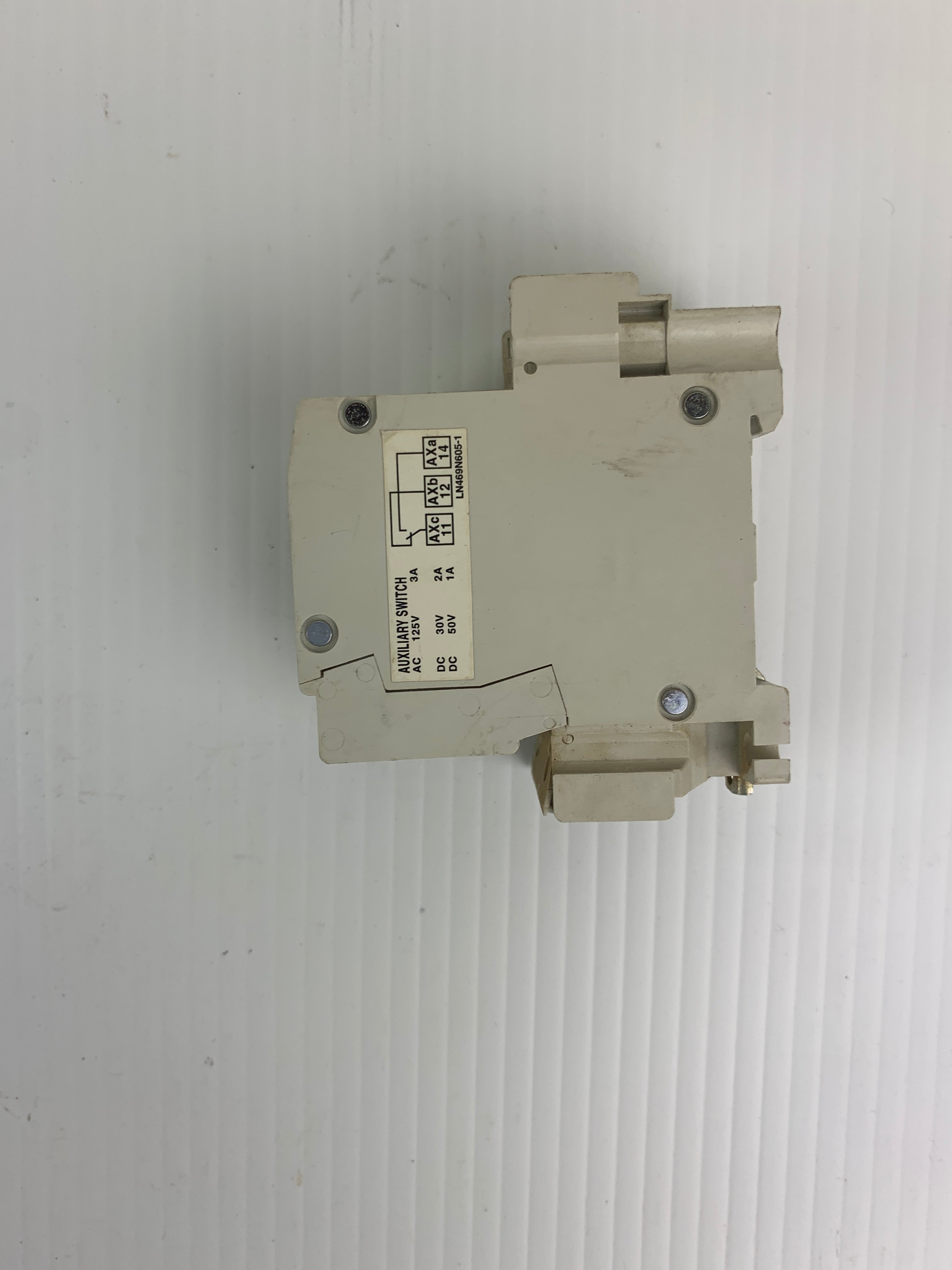 Mitsubishi Circuit Protector CP30-BA 2 Amps