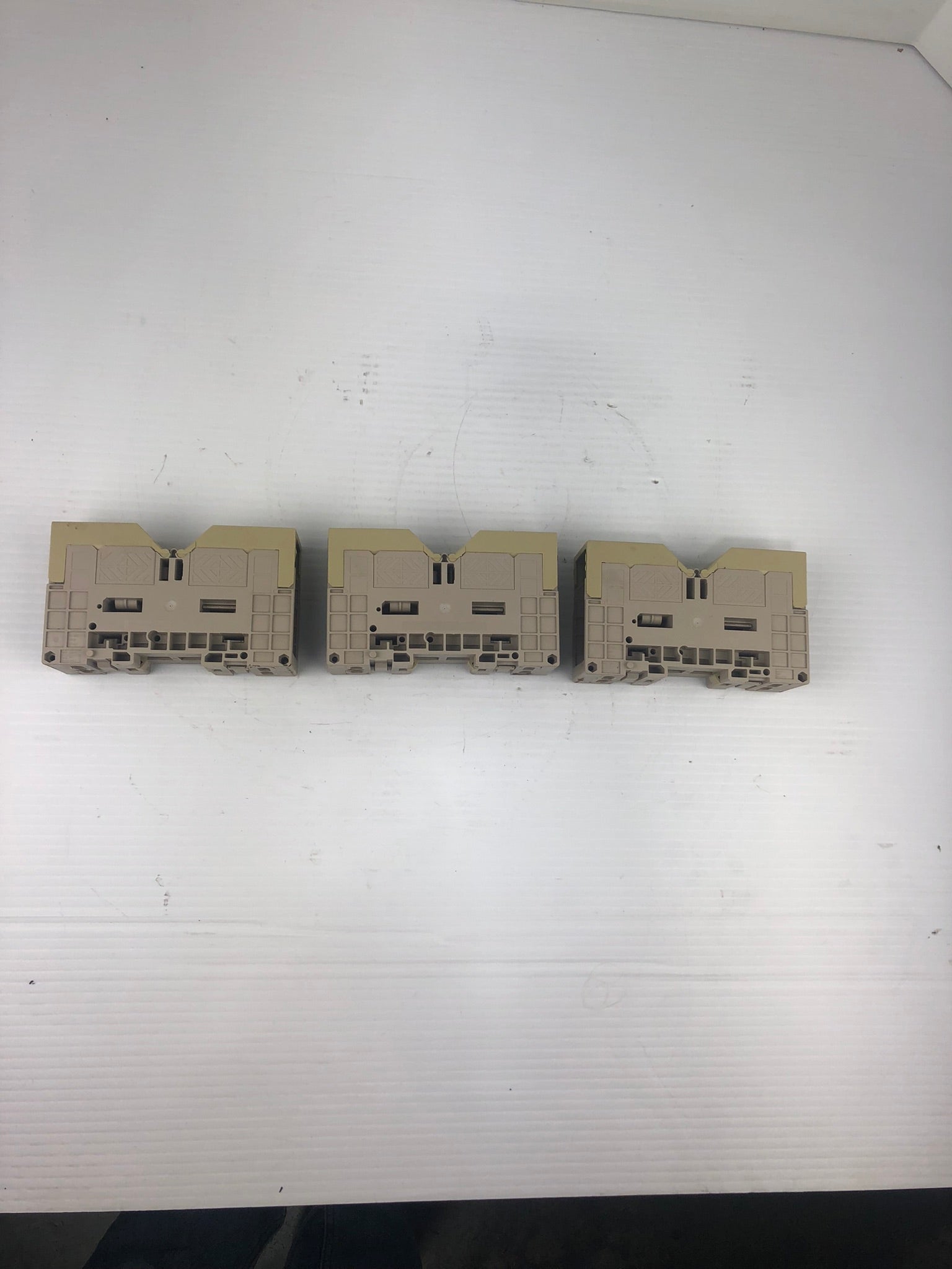 Weidmuller WFF 120 Bolt Type Screw Terminal 120 mm 1000 V (Lot of 3)