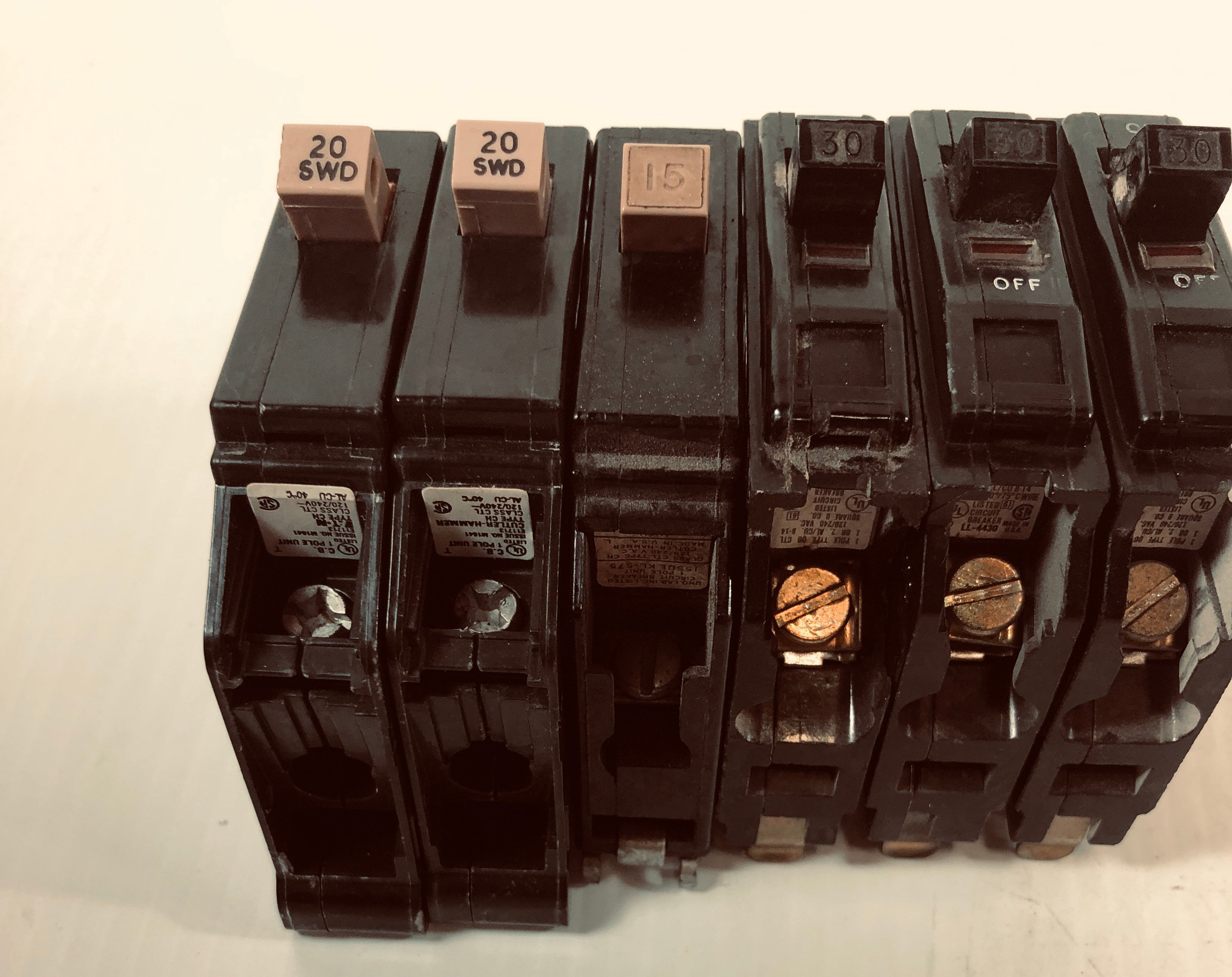 Eaton and Square D One Pole Circuit Breakers 15 Amp 20 Amp 30 Amp (Lot of 6)