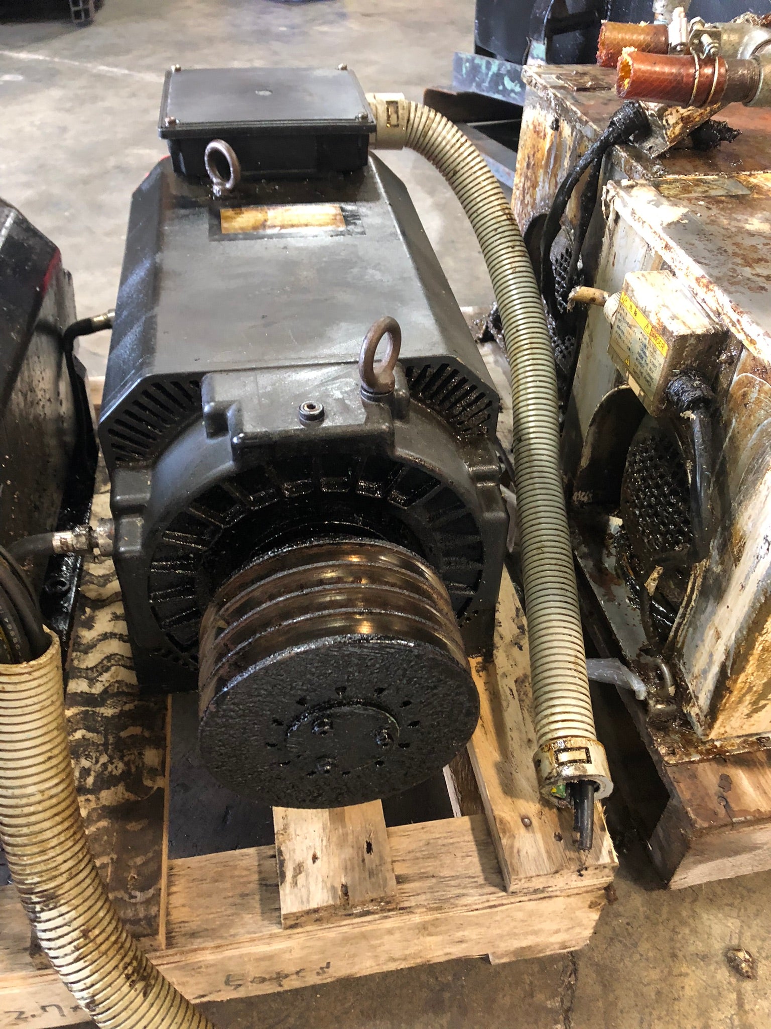 GE Fanuc A06B-0829-B200#3000 aP22 AC Spindle Motor 4P 3PH 50/60Hz