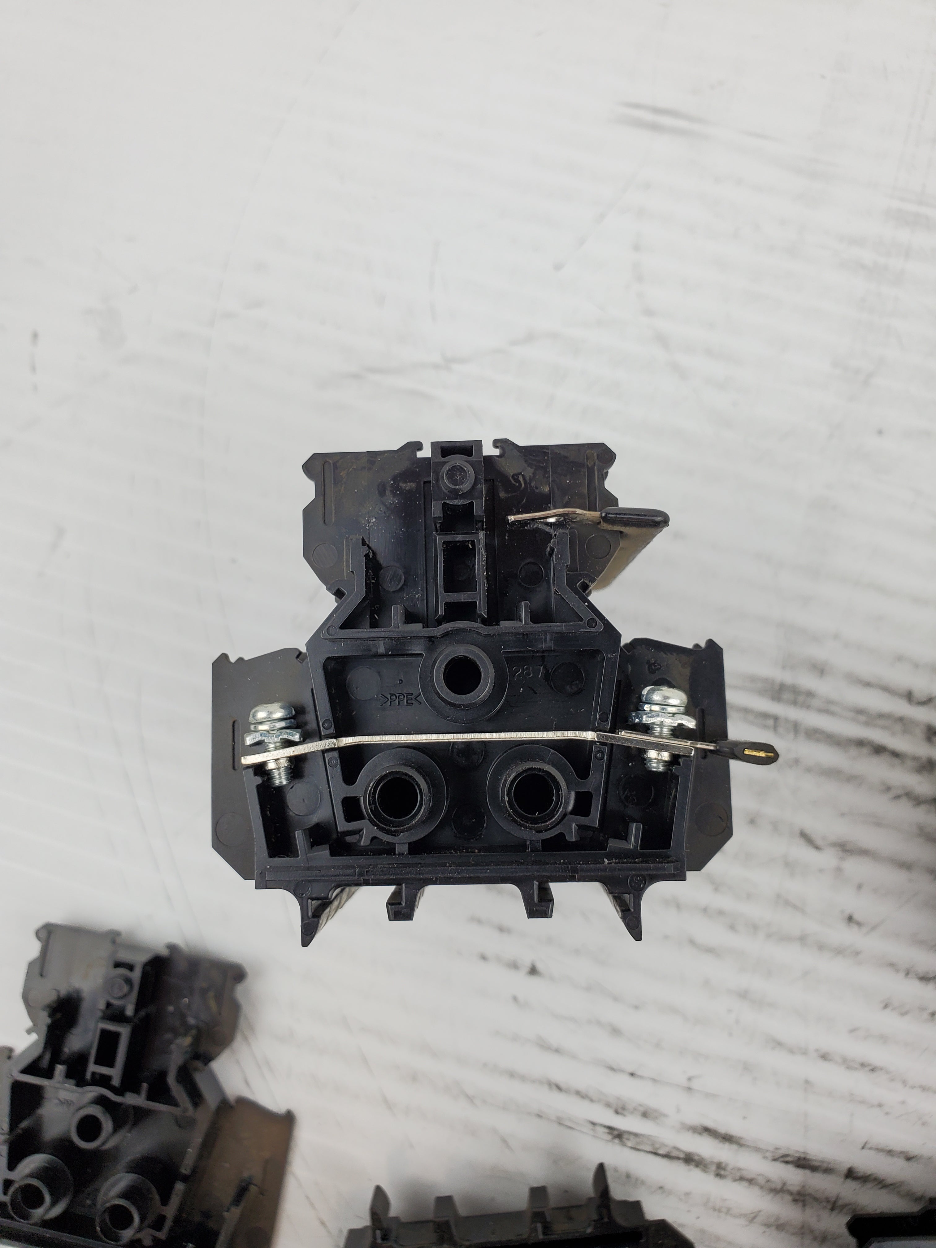 IDEC BND15W Terminal Block (Lot of 17)