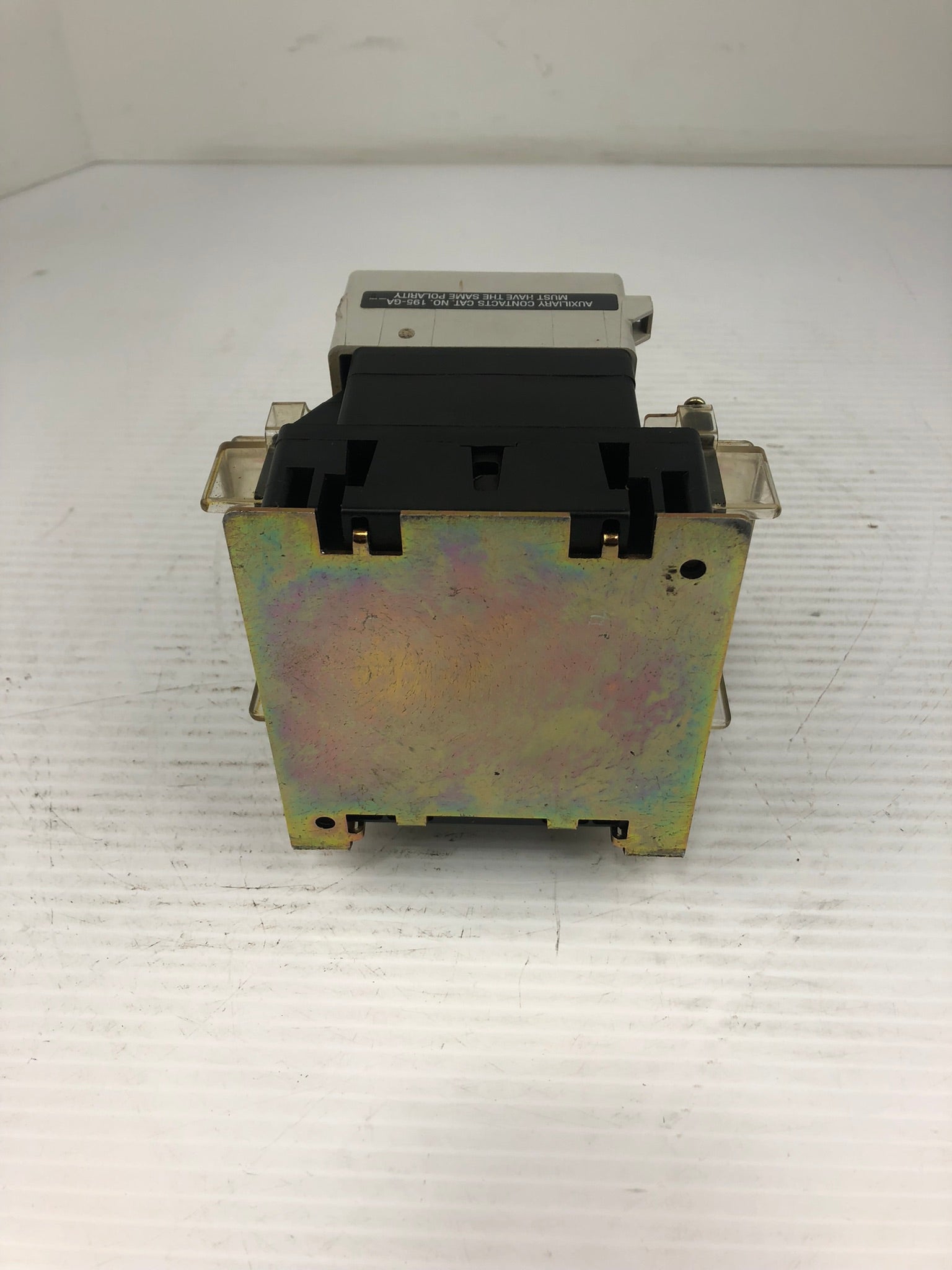 Allen-Bradley 194RF-NC030* Ser A Fused Disconnect Switch Mounted Handle Broken