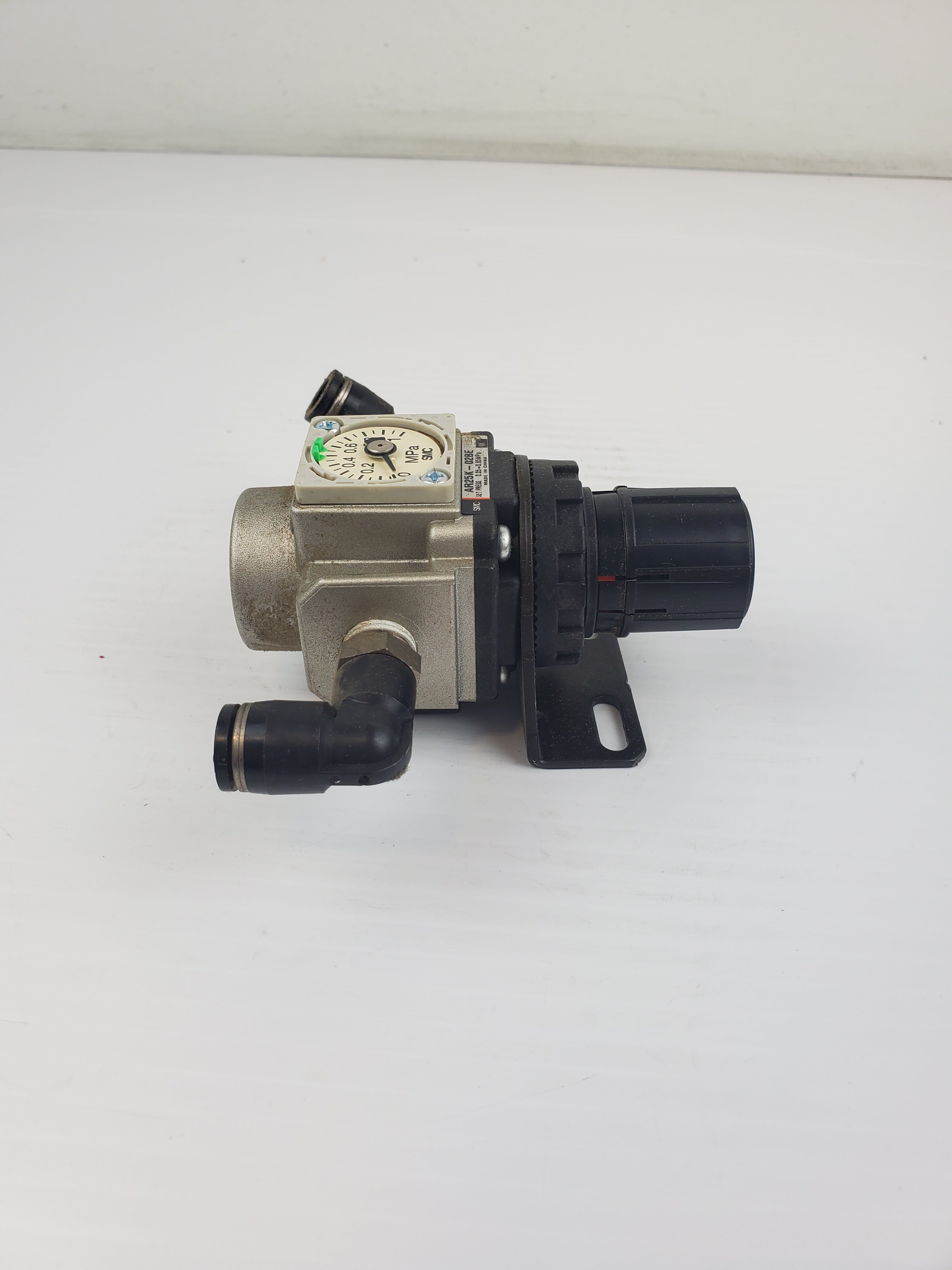 SMC AR25K-02BE Regulator Set Press 0.05-0.85MPa