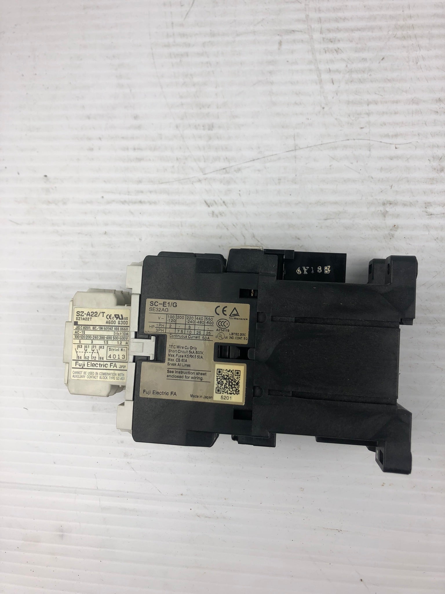 Fuji Electric SC-E1/G SE32AG Contactor SZ-A22/T Auxiliary SZ-Z31 Coil