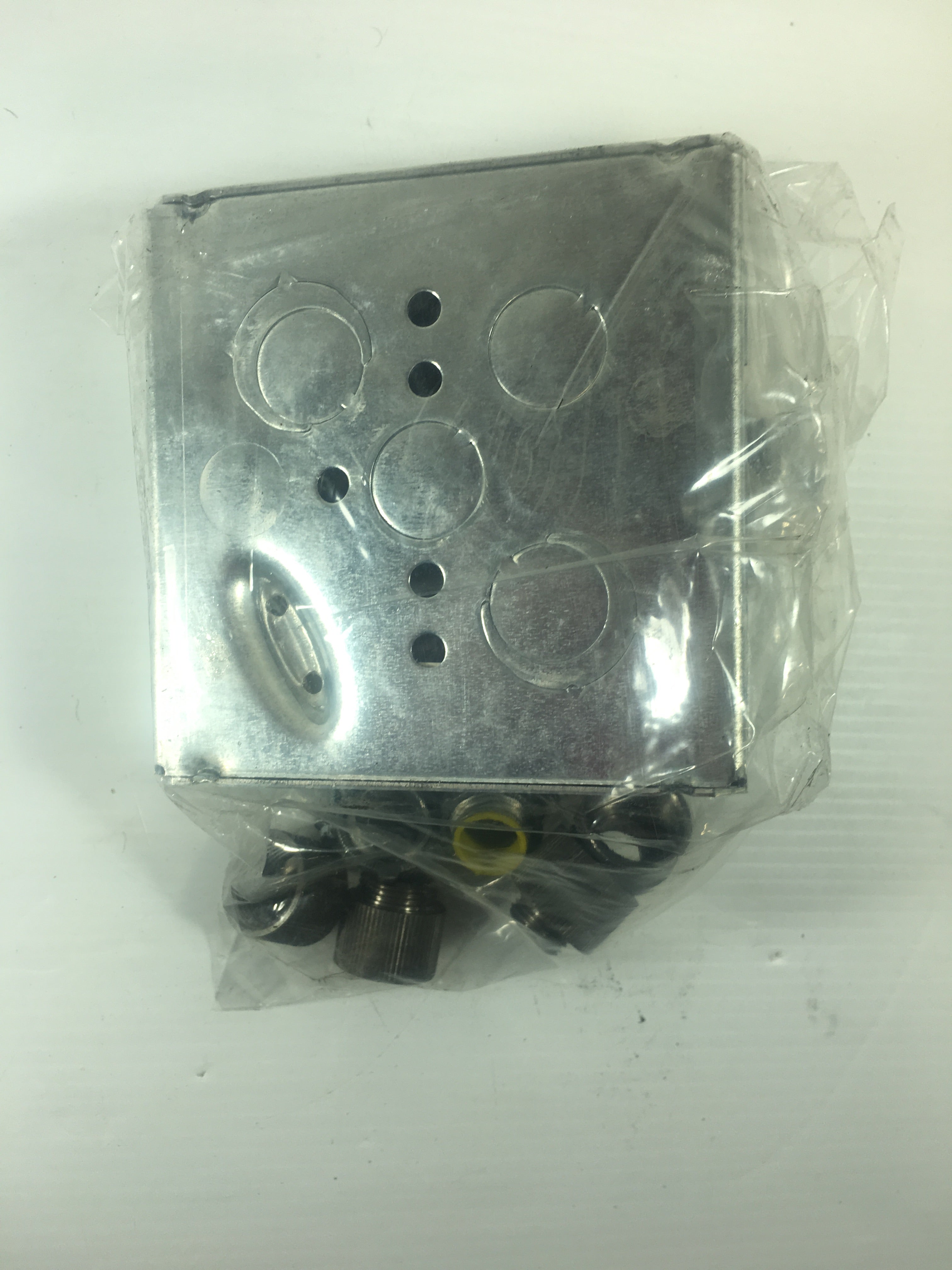 Steel City Electrical Box 72C1 with Fittings 5"x5"x2 1/4"